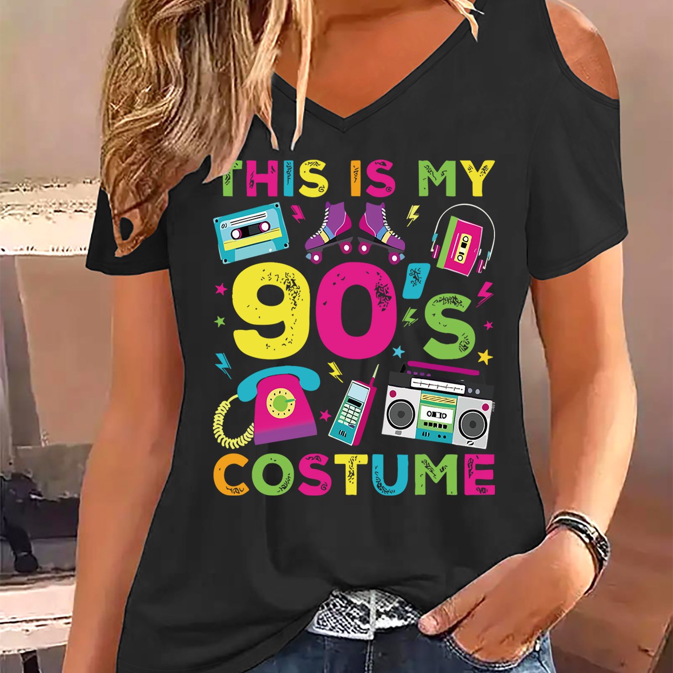 TEMU Camiseta de moda para mujer 4.26, camiseta con cuello en V y diseño estampado, camiseta elegante de manga corta con hombros descubiertos para
