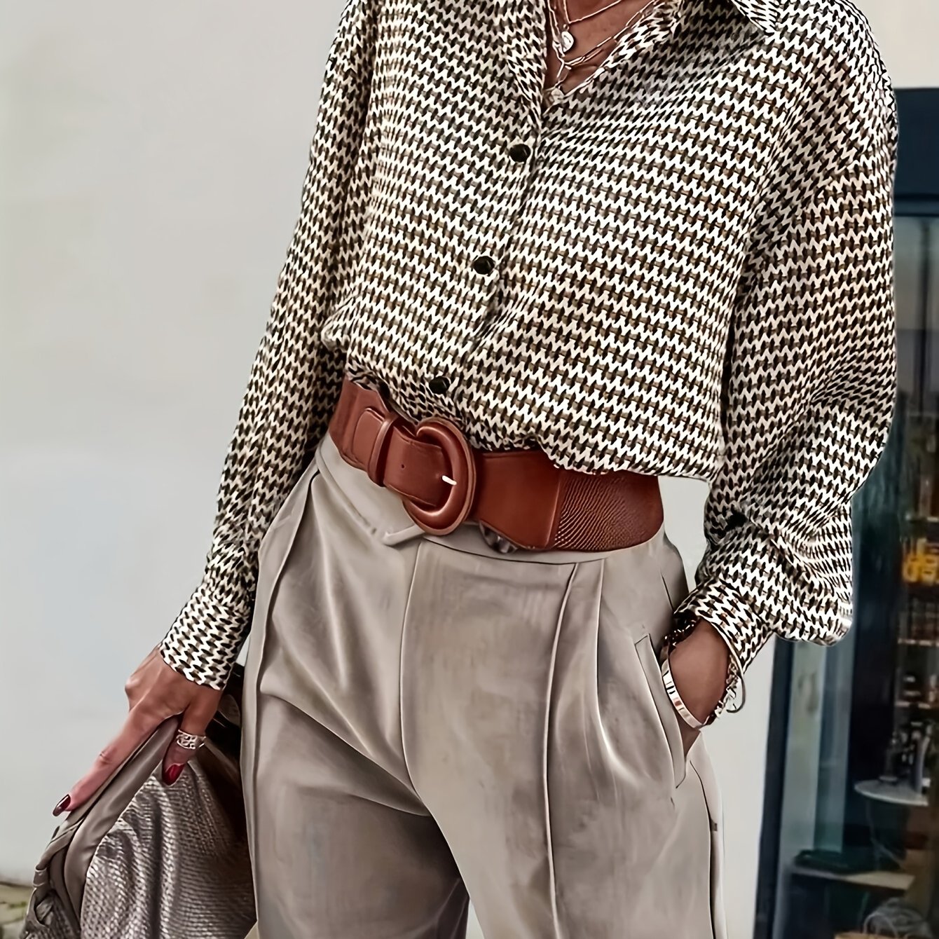 Elegant Women's Geometric Print Long Sleeve Casual Shirt
