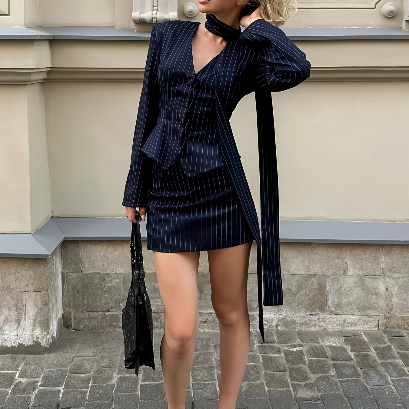 TEMU Conjunto de dos piezas casual para mujer: Blazer elegante retro azul a rayas con cintura ceñida, cuello en V y falda corta con bufanda decorada
