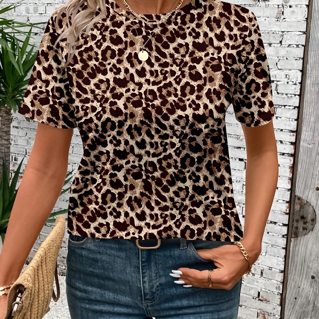 Elegant Special Style Women's Casual Leopard Print Round Neck Short Sleeve T-shirt Summer