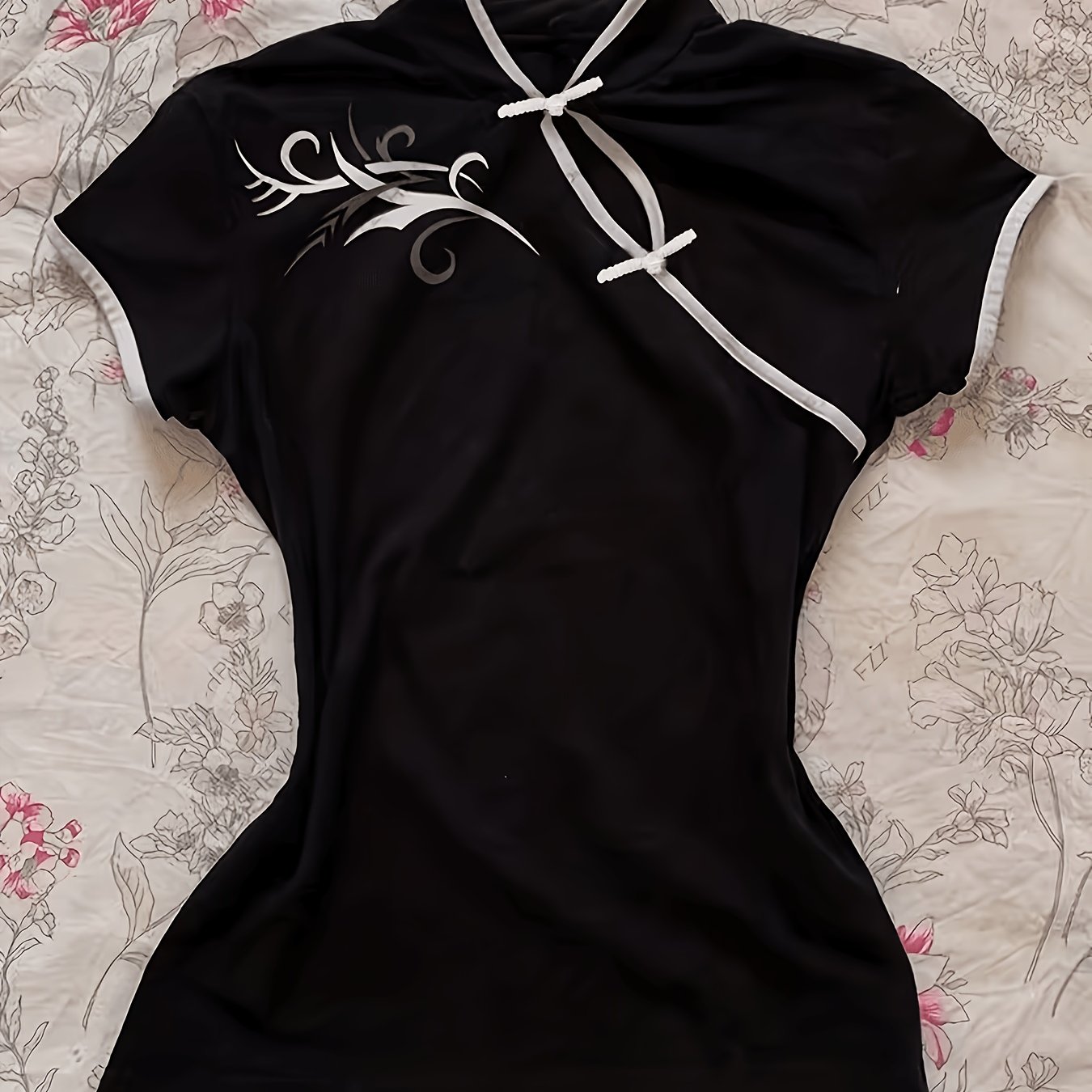 TEMU T-shirt élégant à manches courtes pour femme, style streetwear, nouveau col avec bordure contrastée, haut tendance de couleur unie du cheongsam