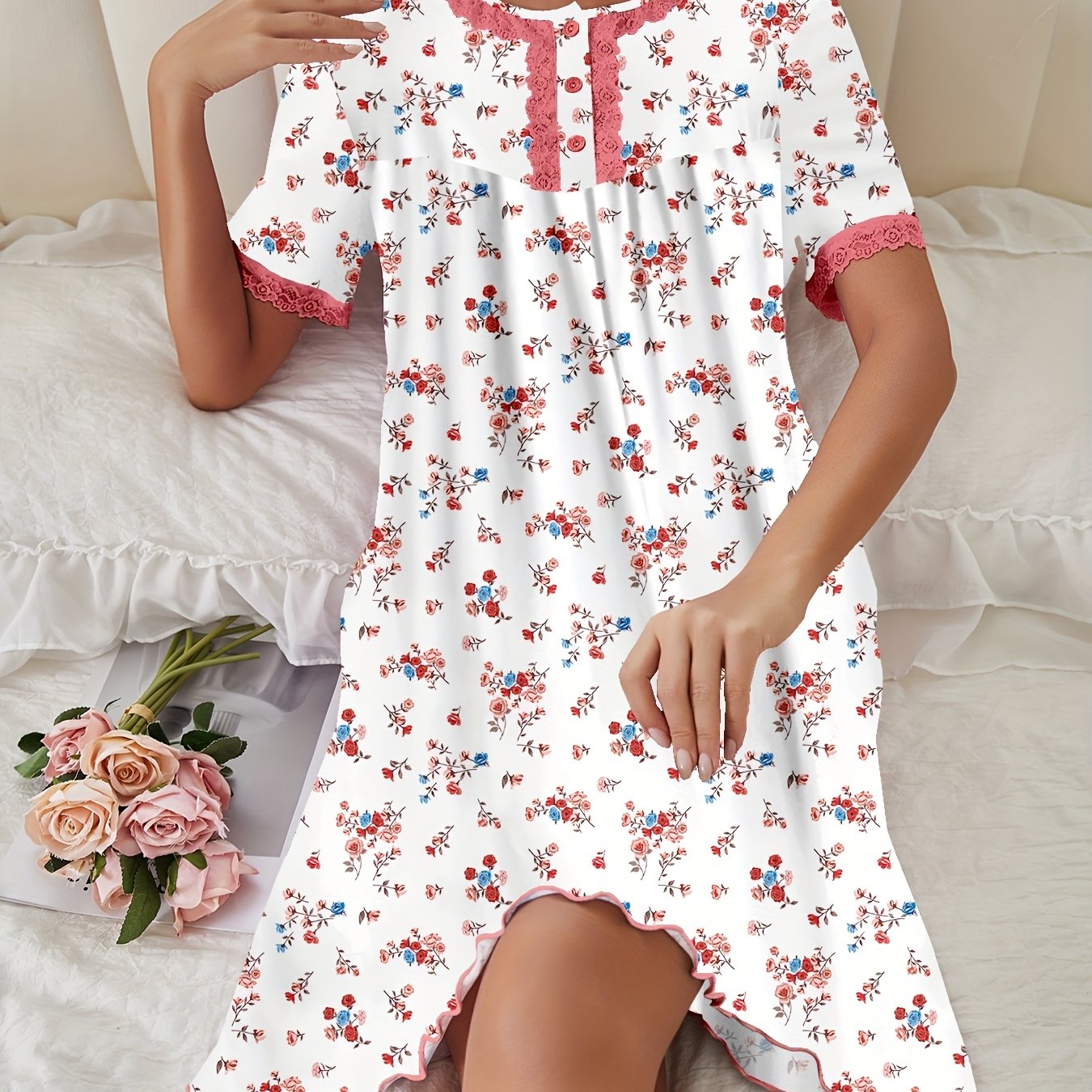 E-shop Französisches Blumenmuster Romantisches Kurzarm Langen Nachthemd mit Vollprint, Elegantes und Bequemes Rüschenkleid