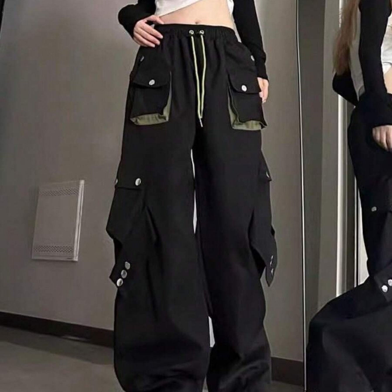 TEMU カーゴパンツ レディース ワイドレッグパンツ 作業ズボン ブラック マルチポケットパンツ ストレートパンツ ゆったりボディカバー 足丈効果 ウエストゴム入り ドロスト カジュアル ストリートダンス衣装 韓国スタイルファッション オーバーサイズ ハイウエスト ス...
