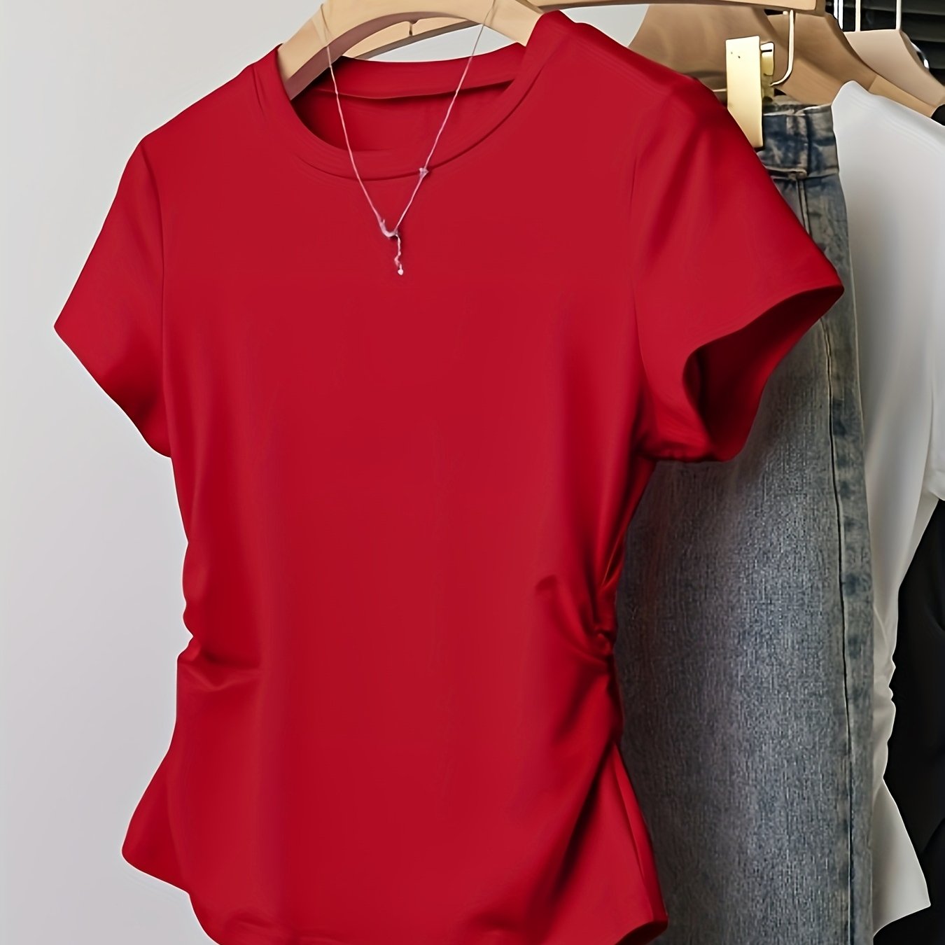 TEMU Été : T-shirt coupe slim à épaules régulières, irrégulier avec taille cintrée et froncée pour un effet