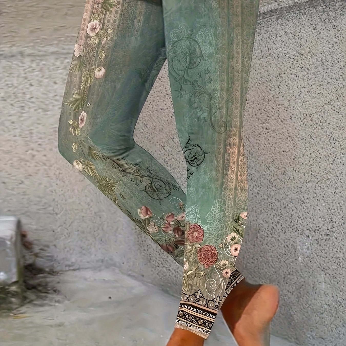 Targeted Women's Fashion Leggings