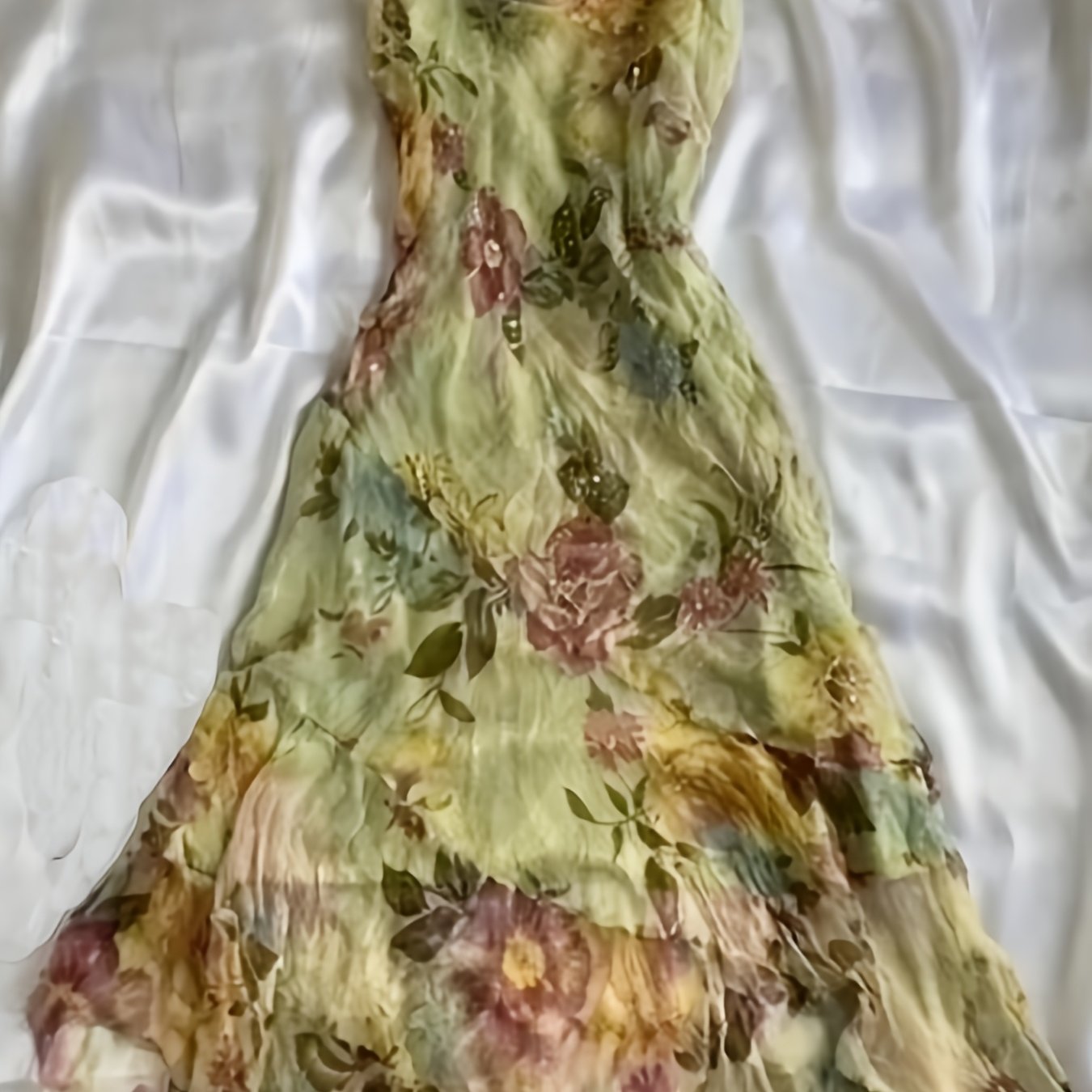 Spring/summer Must-have! Light Green Floral Print Spaghetti Suspender Dress With Adjustable Thin Straps + Asymmetrical Hem For A Soft, Ethereal Vibe, Perfect For Daily Wear And Dates