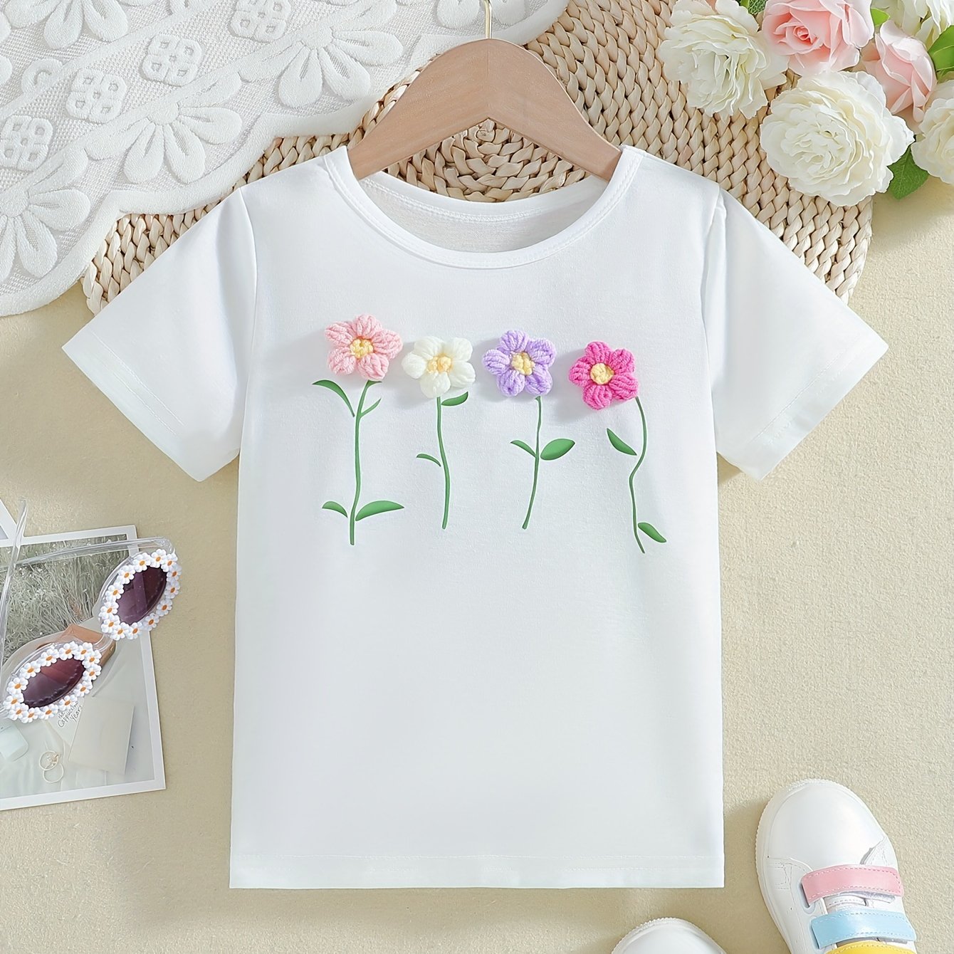 Girls' T-shirt Featuring A Leaf Print With Colorful 3d Flowers, Beautiful And Romantic