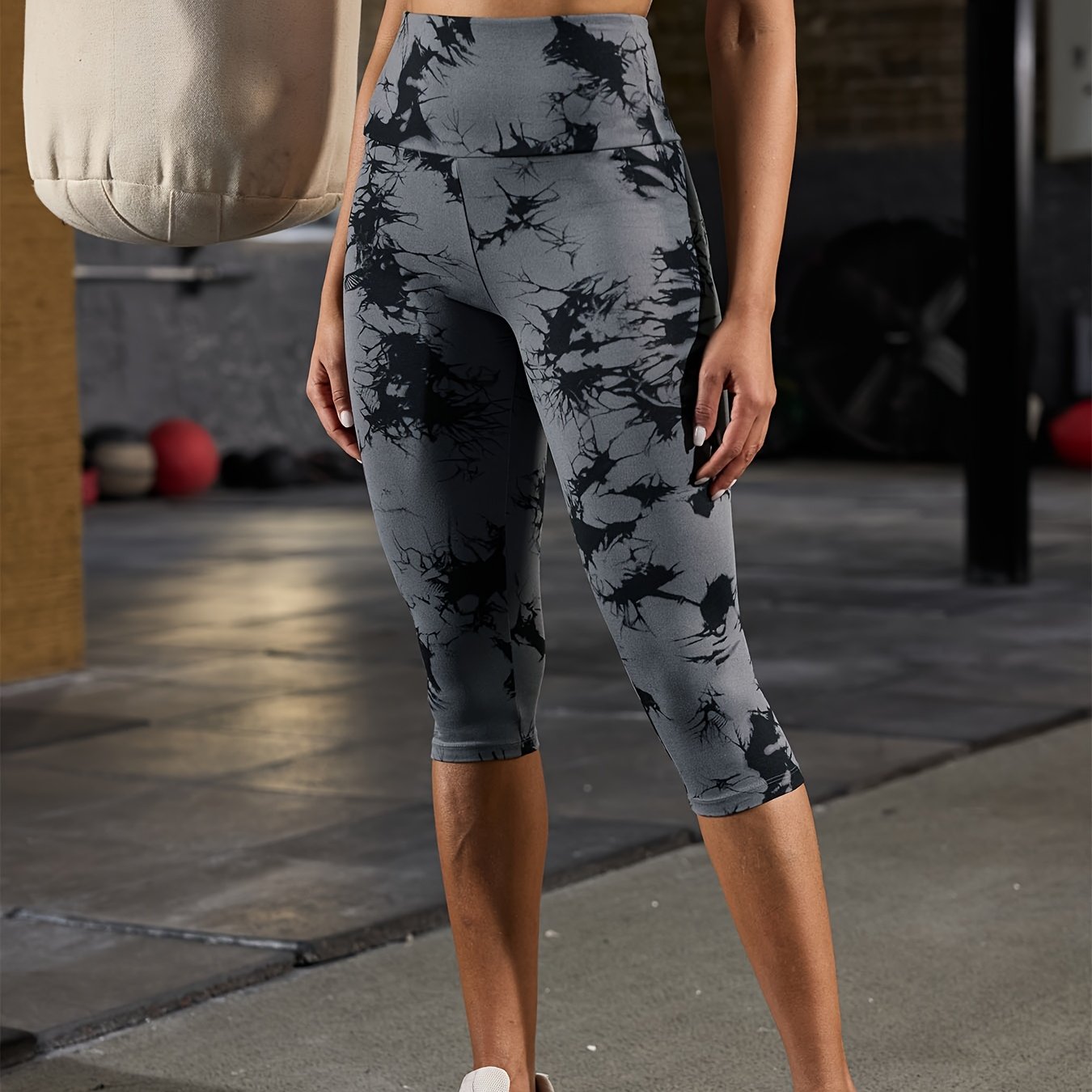 Image of Super Soft High Waisted Tie Dye Print Sport Capri Pants For Women, No See Through Workout Running Yoga Athletic Capri Pants Running