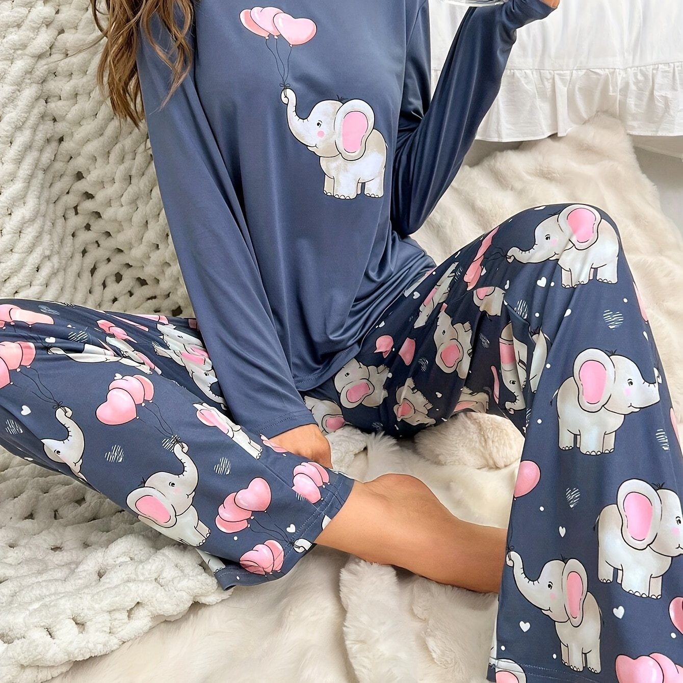 Image of Leisure Cute Elephant And Heart-shaped Printed Round Neck Long Sleeved T-shirt And Pants Women's Pajama Set