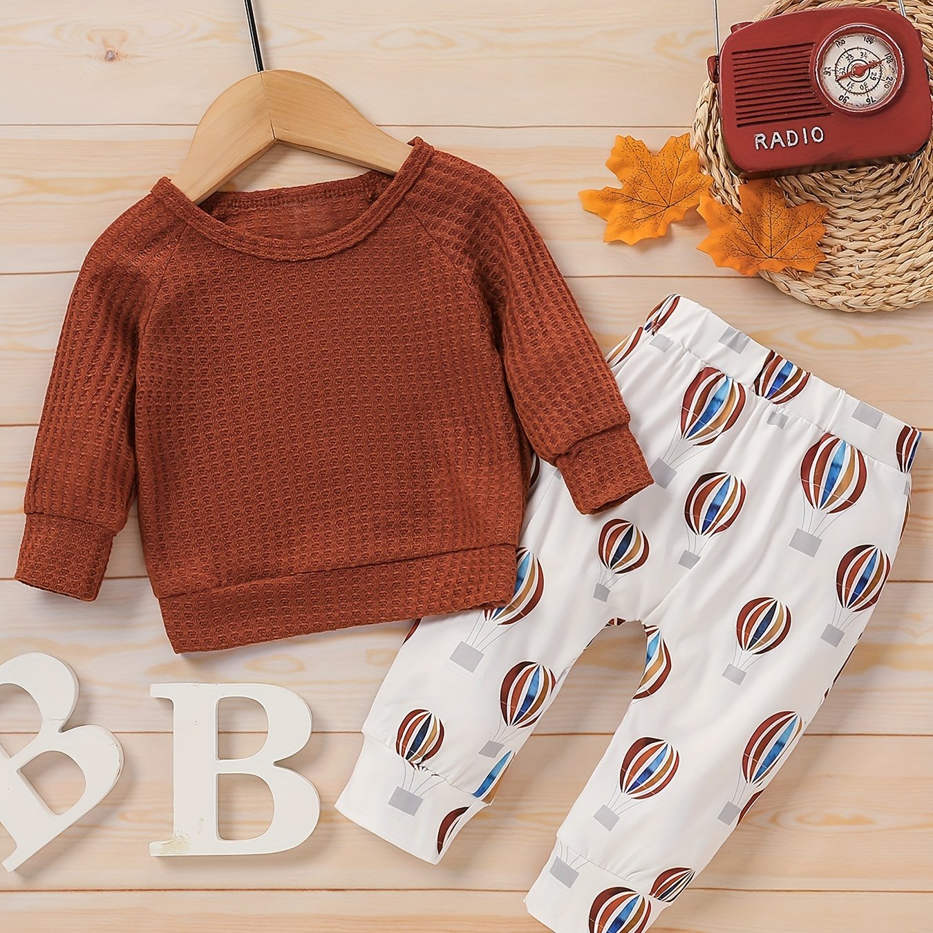 2pcs Rainbow Print Waffle Long-sleeve Ginger Baby Set