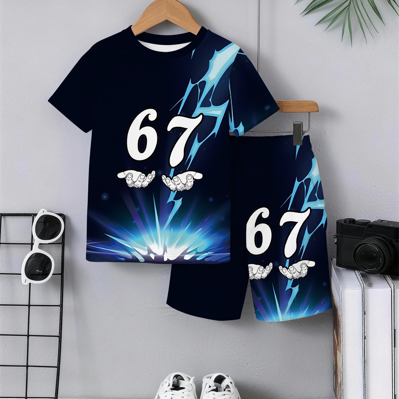Lightning No. 67 Printed Boys' Short-sleeve And Shorts Set- Back-to-, Children's Clothing, Versatile, Stylish And Casual Set For Spring And Autumn, Perfect For Outdoor