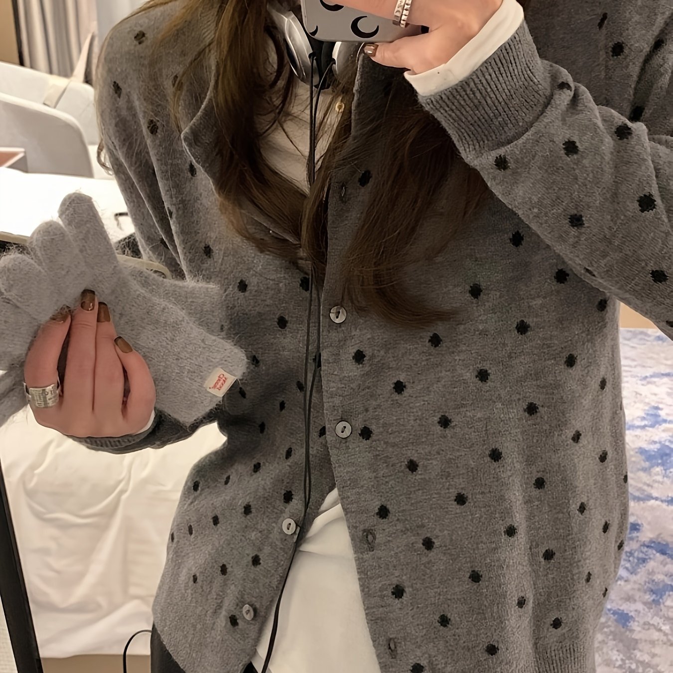 TEMU 【レディース】シックなグレーポルカドットカーディガン、春の新作。レイヤードデザインと個性的なインナートップが特徴。