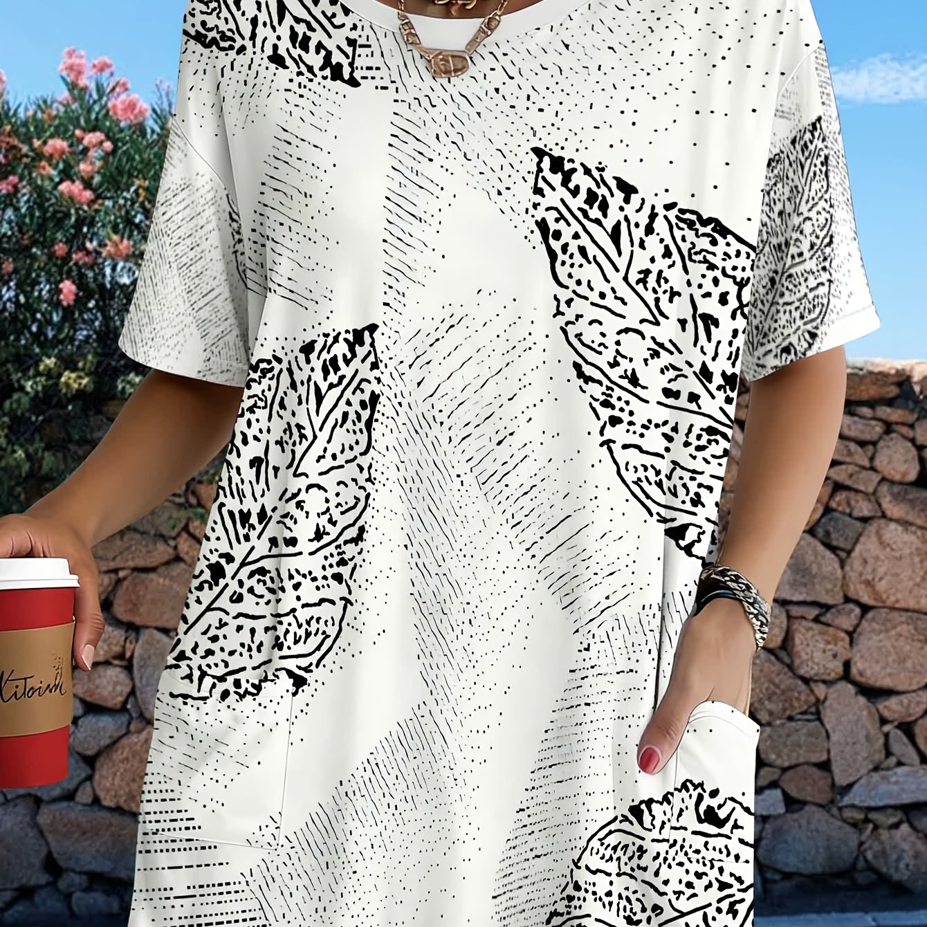 TEMU T-shirt surdimensionné grande taille pour femme avec poche à imprimé feuille abstraite - Poche intégrale adaptée pour , , la plage et le fitness