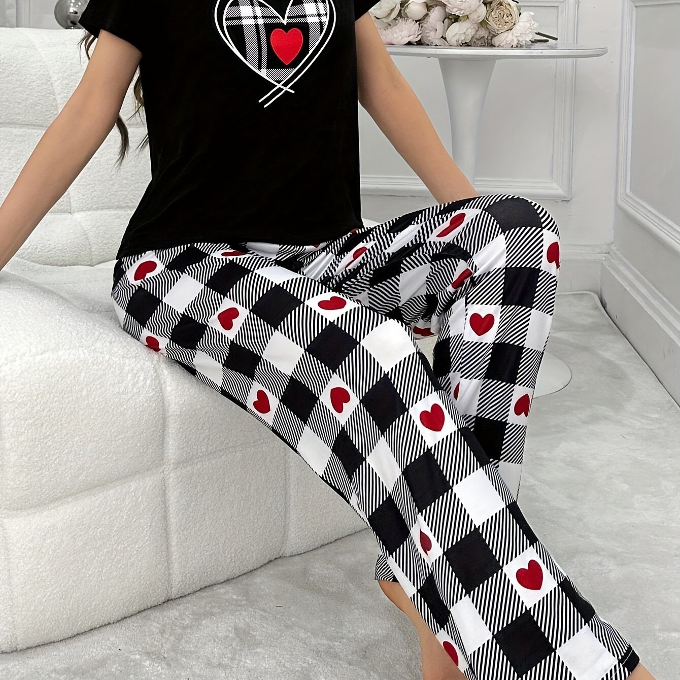 E-shop Lässiges Pyjama-Set für Damen mit Herz-Karo-Print, kurzärmliges Oberteil und Hose mit Rundhalsausschnitt, bequeme, entspannte Passform