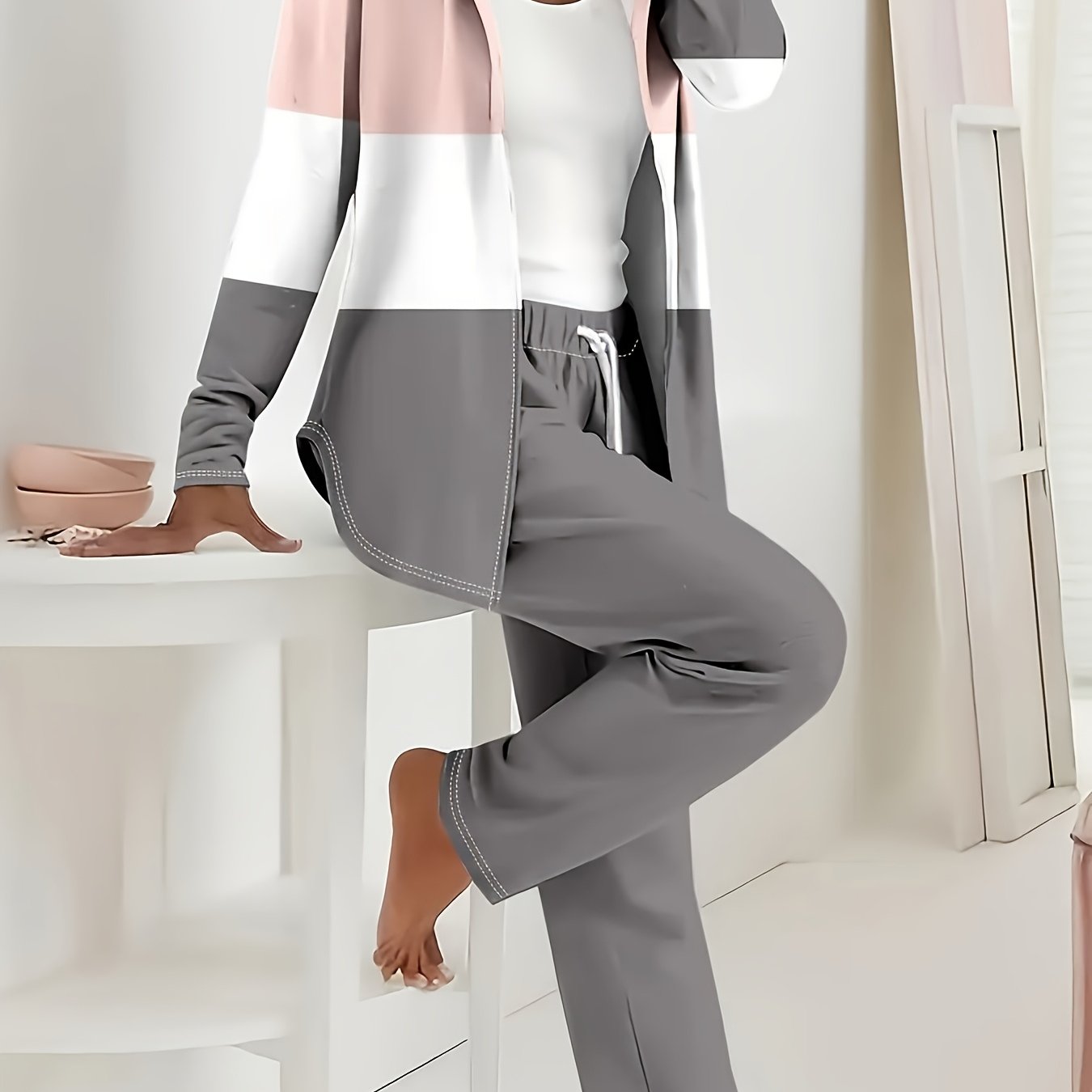 Image of Plus Size - Plus Size - Stylish Color Block Two-piece Set: Plus-size Women's Loungewear Set Hooded Cardigan And Gray Wide Leg Pants, Casual Outfit For Home, Lounge, And Weekend