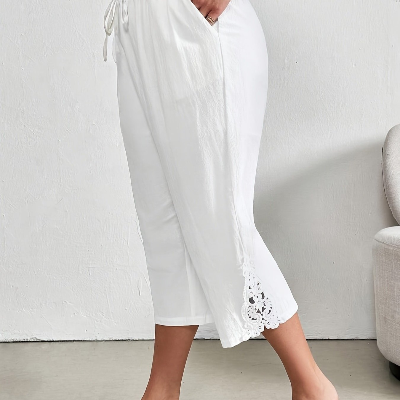 E-shop Plus Size, Damen Plus Size Elegante Serie Weiße Spitzenbesatz Caprihosen - Elastischer Bund, Casual Urlaubshosen, Maschinenwaschbar,