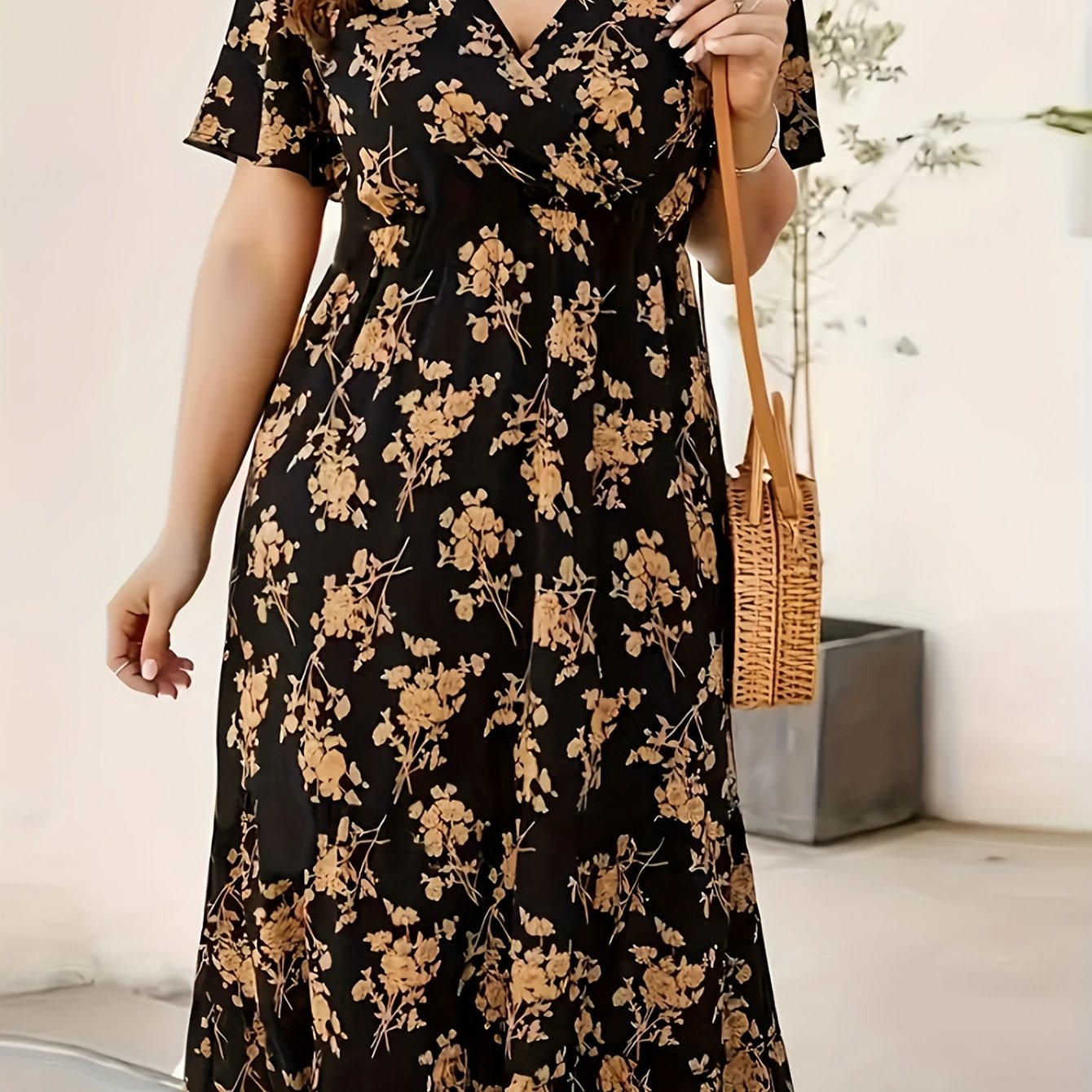 Image of Floral Printed High-waisted Casual V-neck Polyester Dress For Adult, Spring/fall Collection, A Pendulum Style, Woven Fabric, 105 G/m²