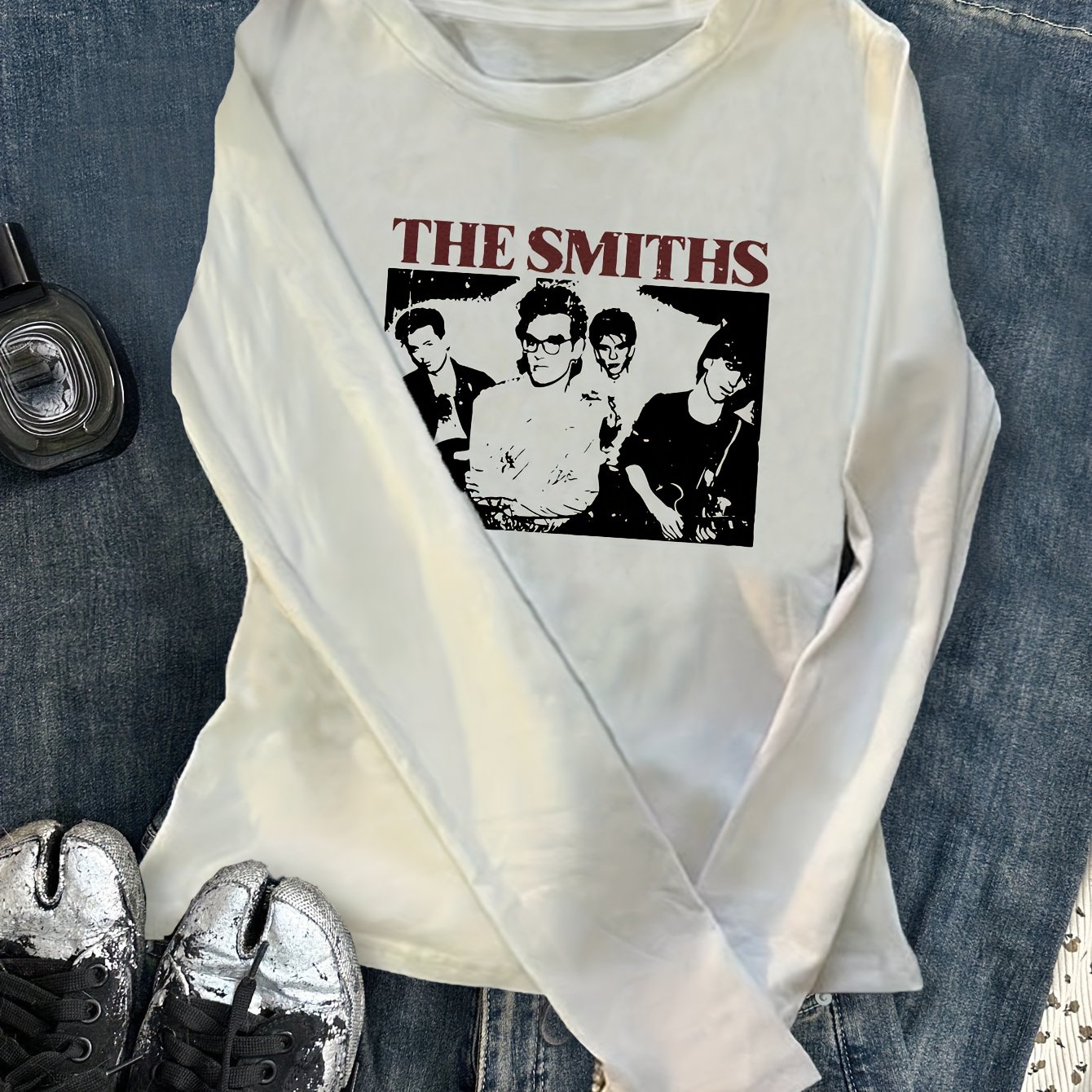 TEMU 2089 - A Women's Casual Top Featuring A Stylish Retro Character Print, A Fitted Long-sleeve T-shirt With A Round Neck For In Autumn And Winter,