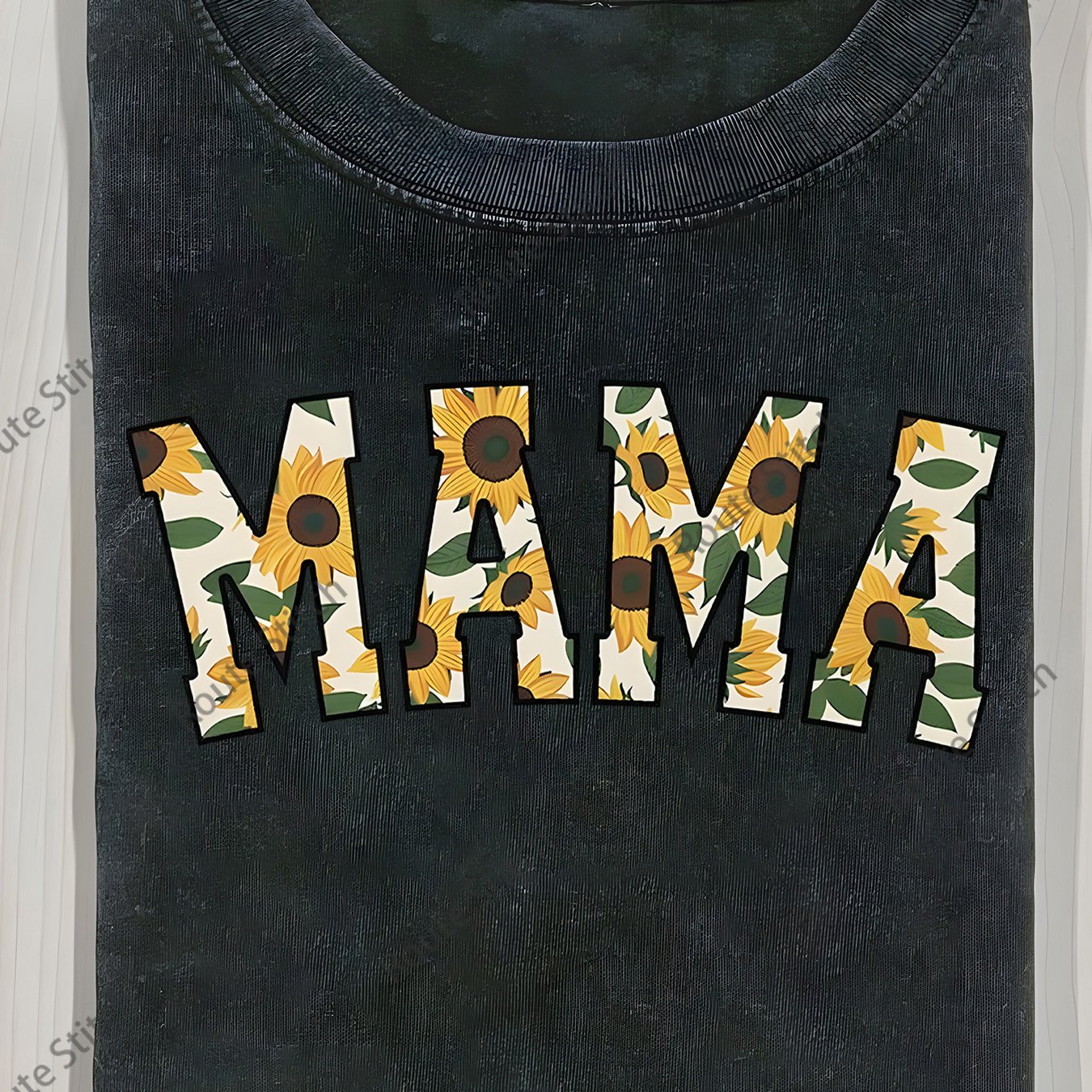 Women's, Mom Sunflower Print T-shirt, High-quality Batik Retro Fashion -shirt, Women's T-shirt, Women's , Halloween Christmas Gift, Holiday Gift For Women, T-shirt, Loose Fit, Women
