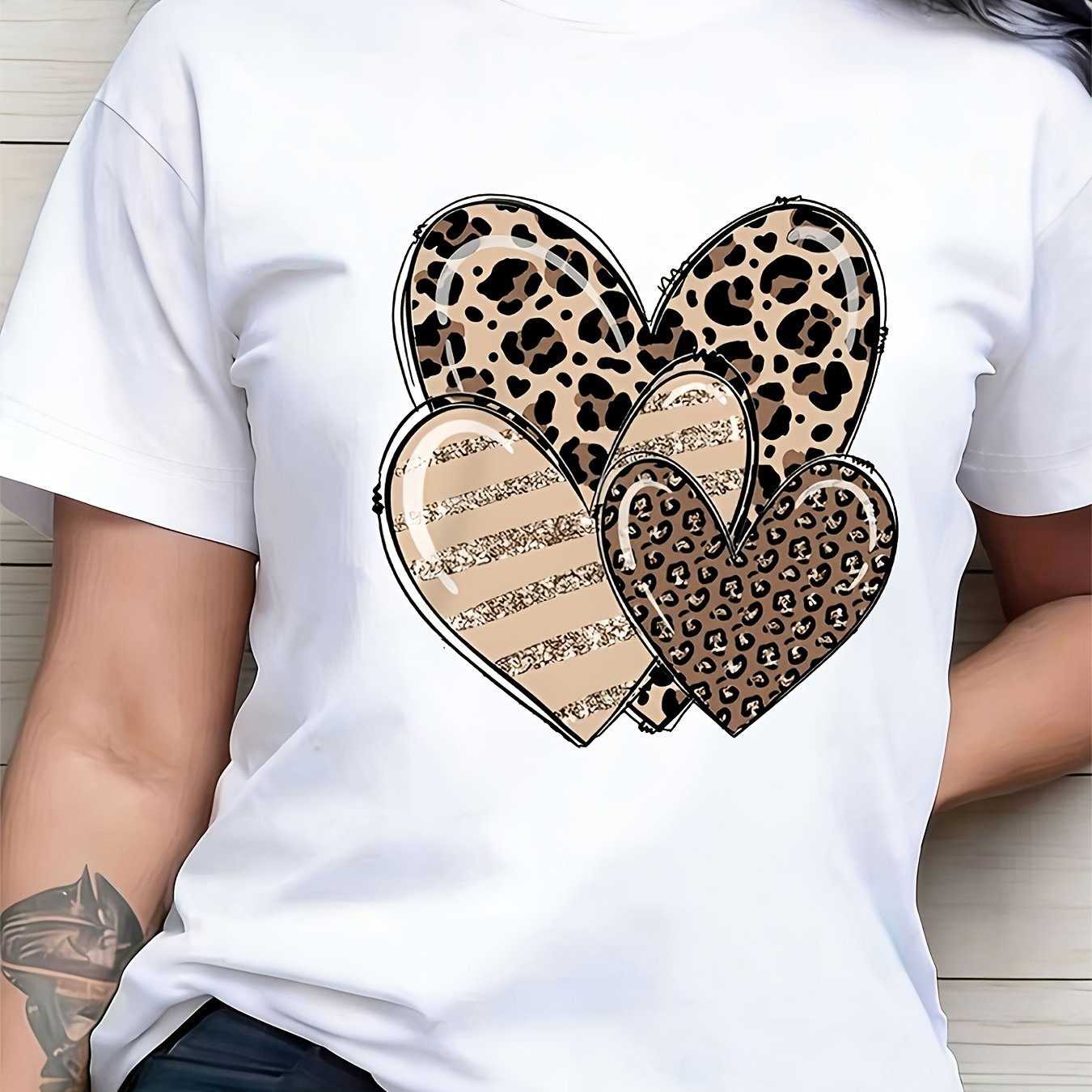 TEMU A Stylish And Breathable T-shirt Featuring A Leopard Print , Perfect For Family Trips, Events, Casual, Daily Commutes, Matching Outfits For