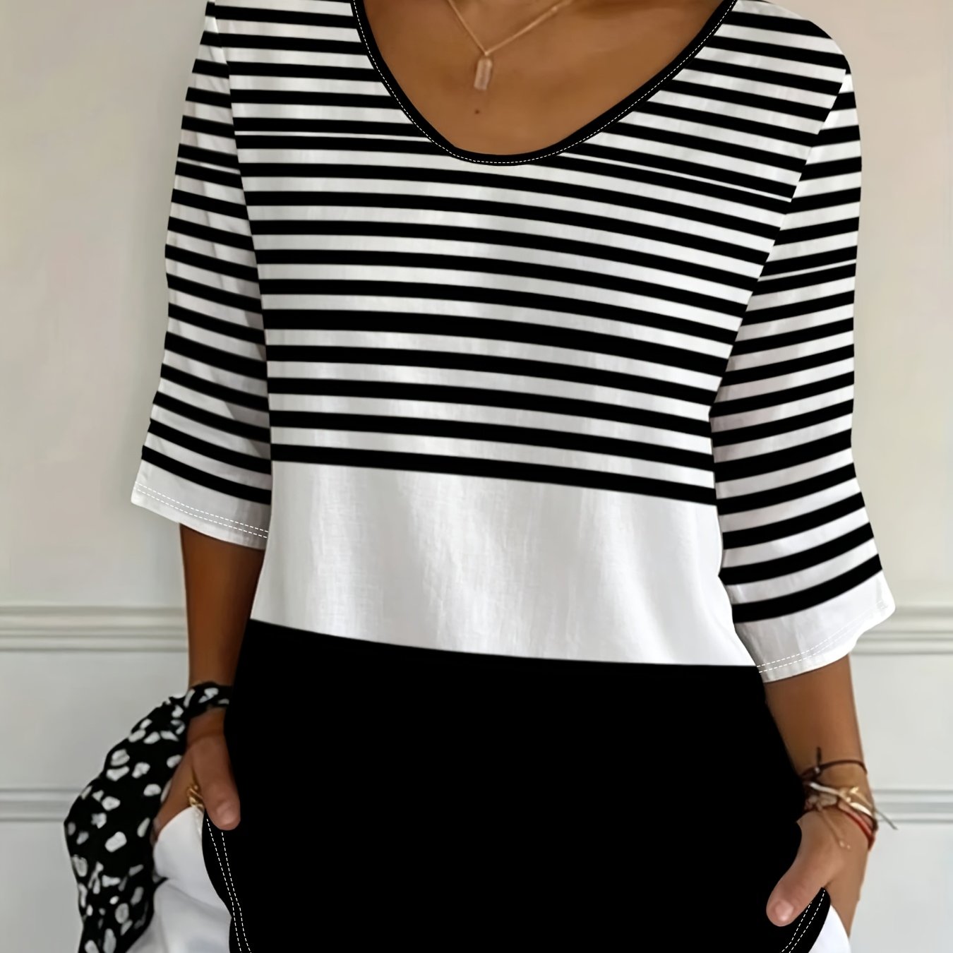 TEMU Plus Size, [printe Esign-not Texture] Versatile Top, Friendly 2026 New Summer Wear, V-neck Three-quarter Sleeve T-shirt, New European And