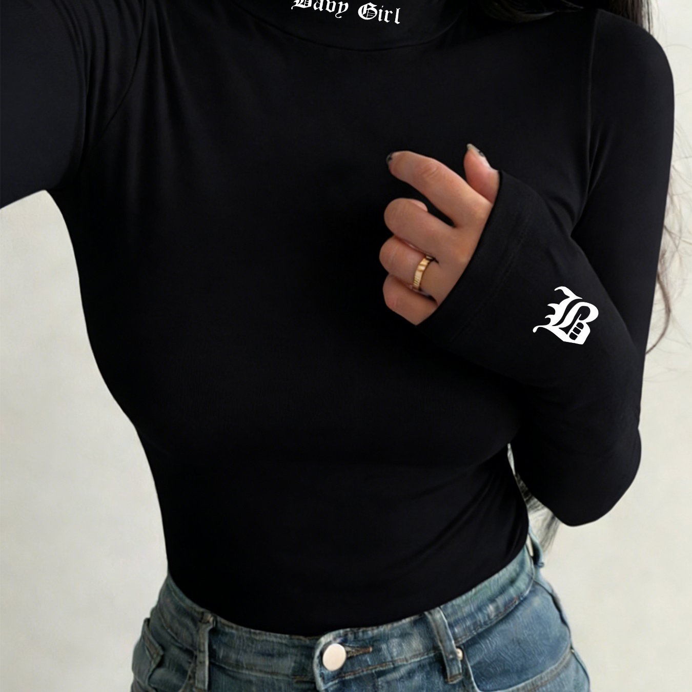 TEMU Niche Style Gothic Font Creative Cultural Long-sleeve High-neck Letter Print Fitted T-shirt Women's Long-sleeve Top, A New 2026 Model For A Slim