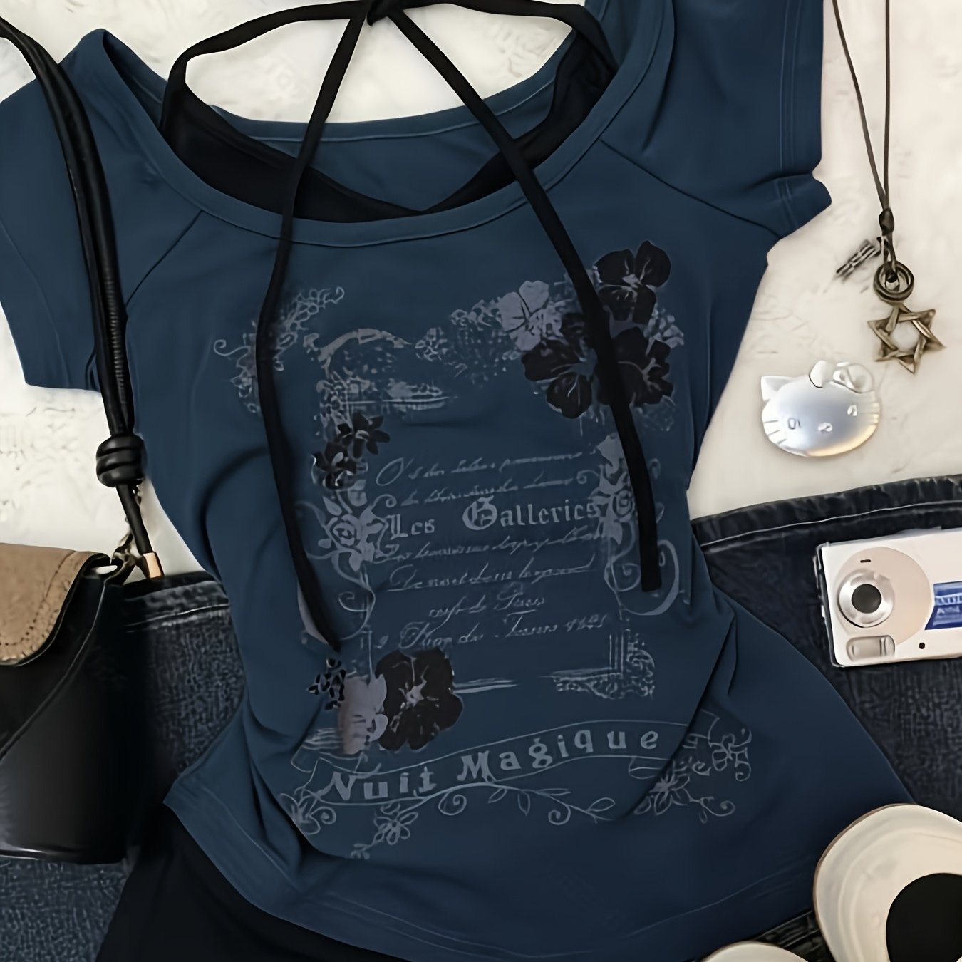Image of Y2k Spicy Style Vintage Print Short-sleeve Top, Chic Halter Neck Detail, Off-shoulder Waist For A Look, Sweet And Cool Spicy Designer T-shirt
