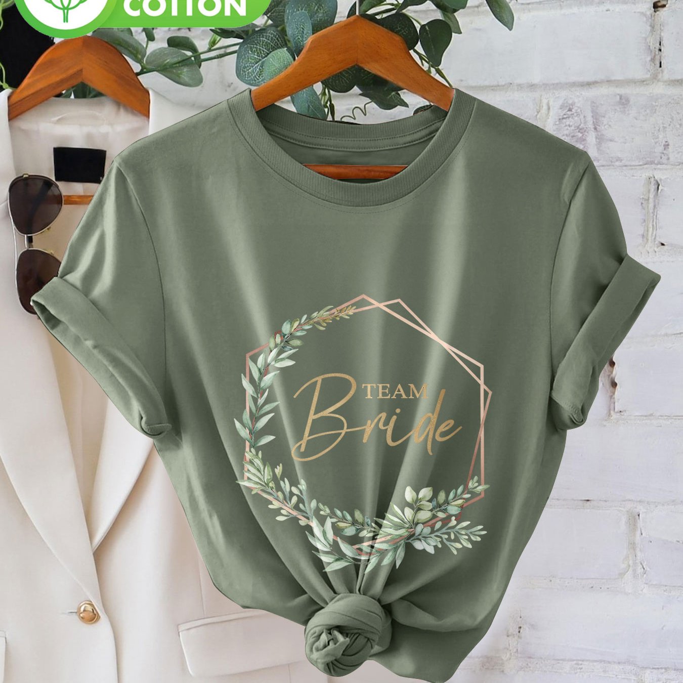 Image of Casual Women's Top, Green Leaves Golden Bride Printed Round Neck Short Sleeve T-shirt [ling K]