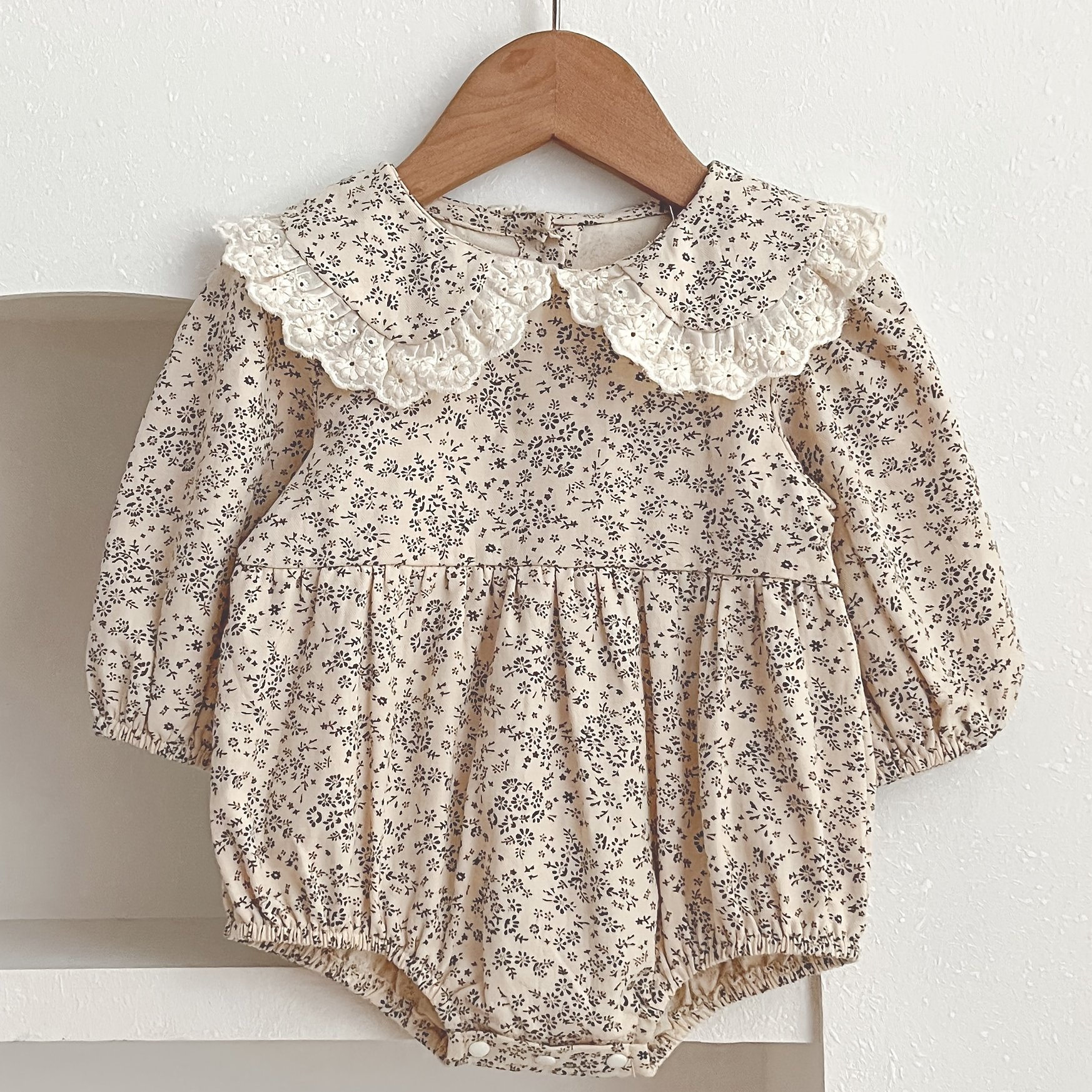 A6076 Baby Girl Retro Floral Pattern Cute Lace Doll Collar Long-sleeved Romper, For Outdoor