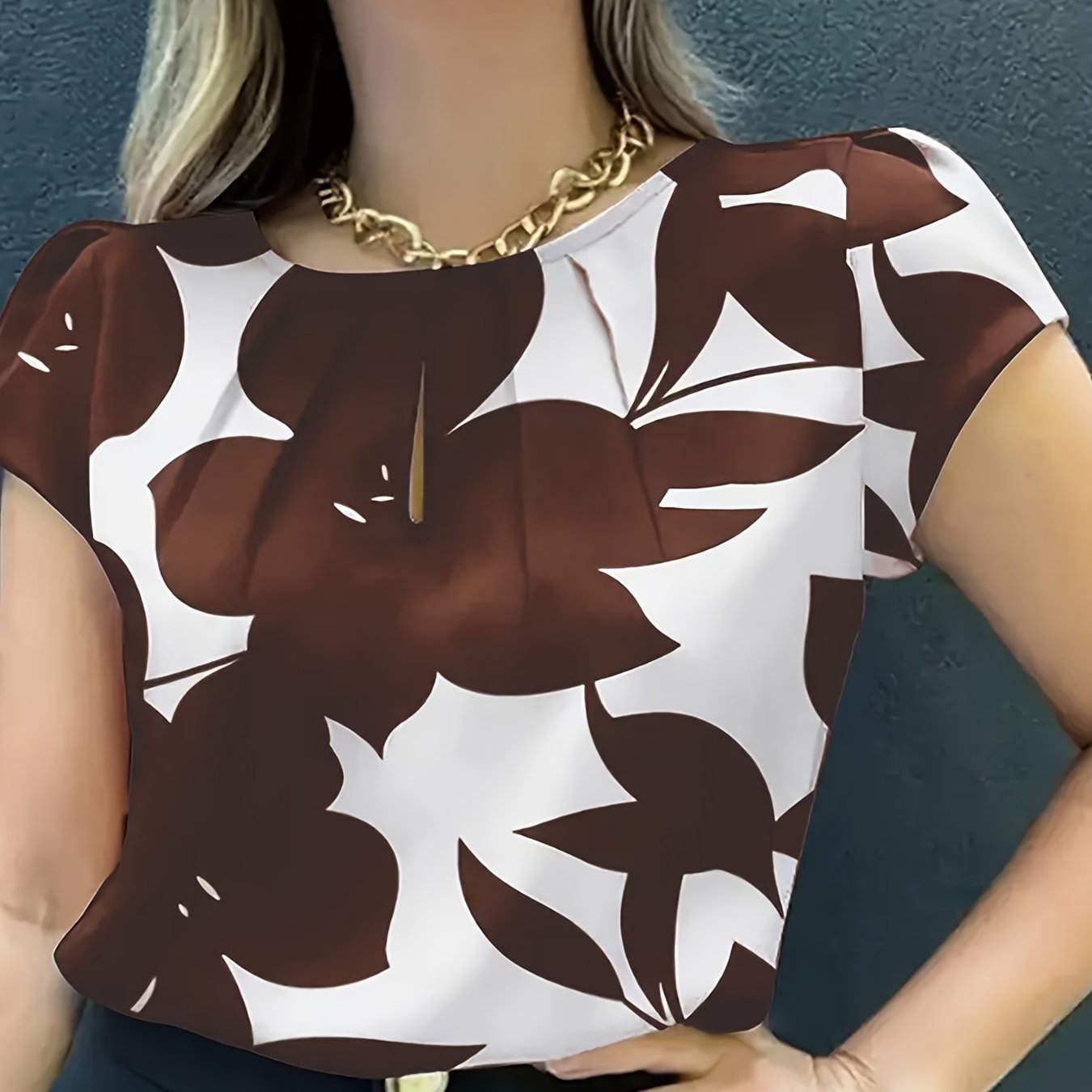 TEMU An Elegant Floral Print Round-neck Shirt, Perfect For Short Sleeves And Summer