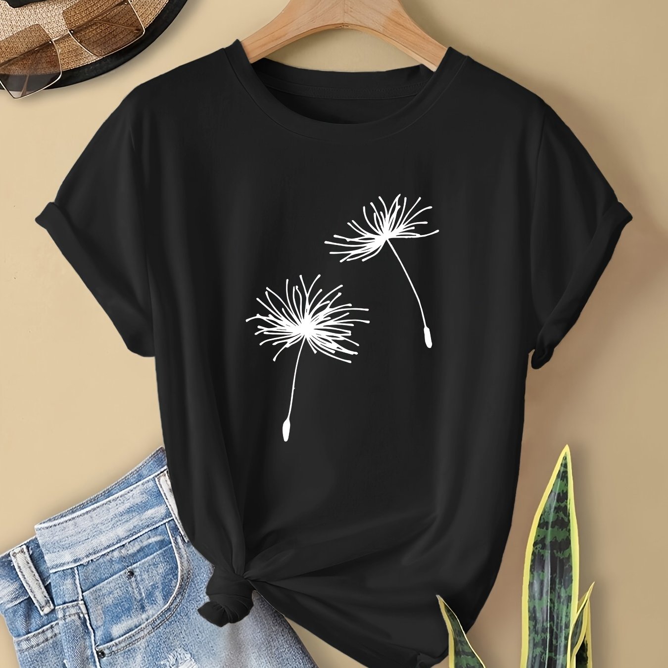 Image of Plus Size, Plus Size Daisy Print T-shirt, Casual Short Sleeve Crew Neck Top For Spring/summer, Plus Size Women's Clothing