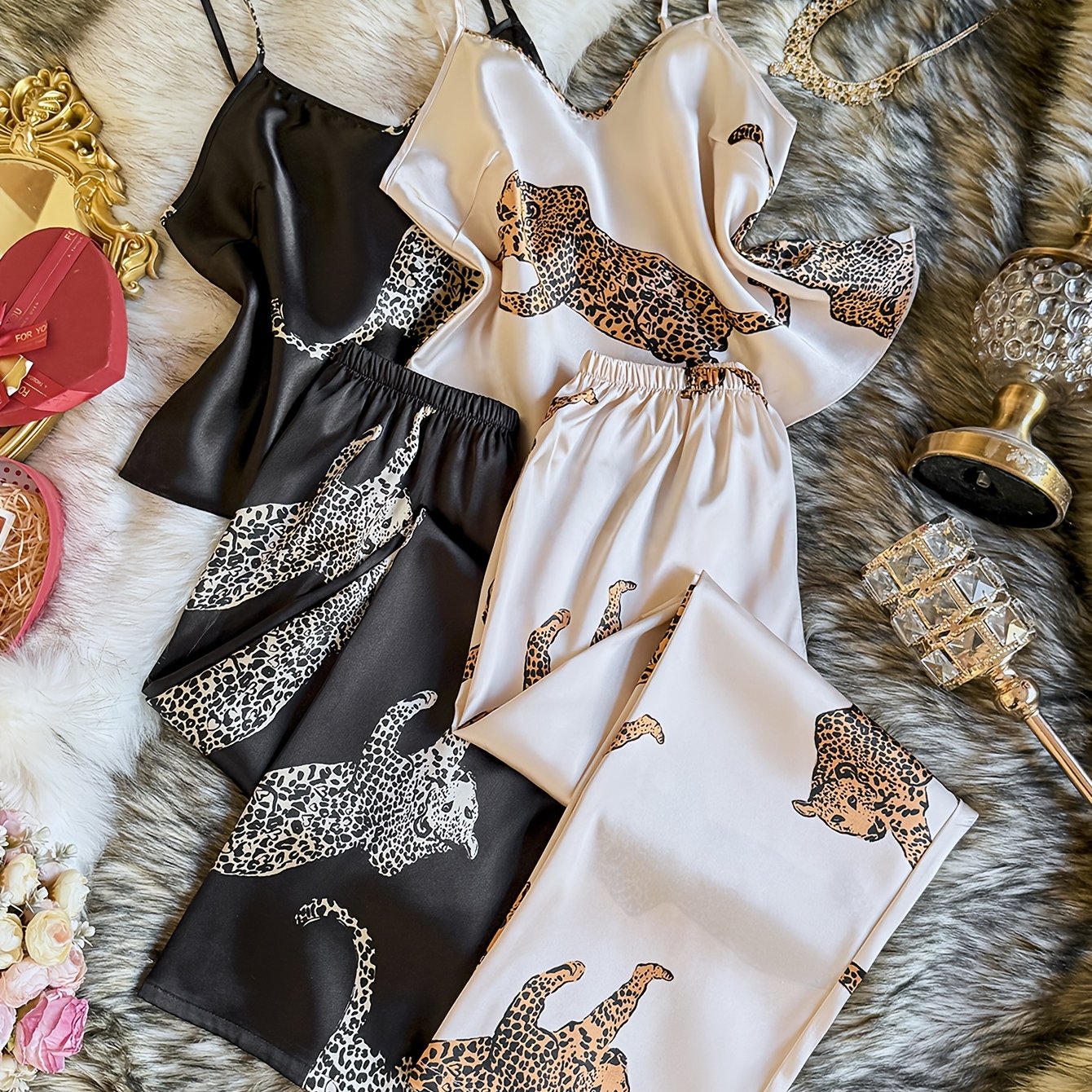 E-shop Neues Damen-Pyjama-Set 2026, 4-teilig, Freizeitkleidung mit Leopardenmuster, bequemer Pyjama mit V-Ausschnitt