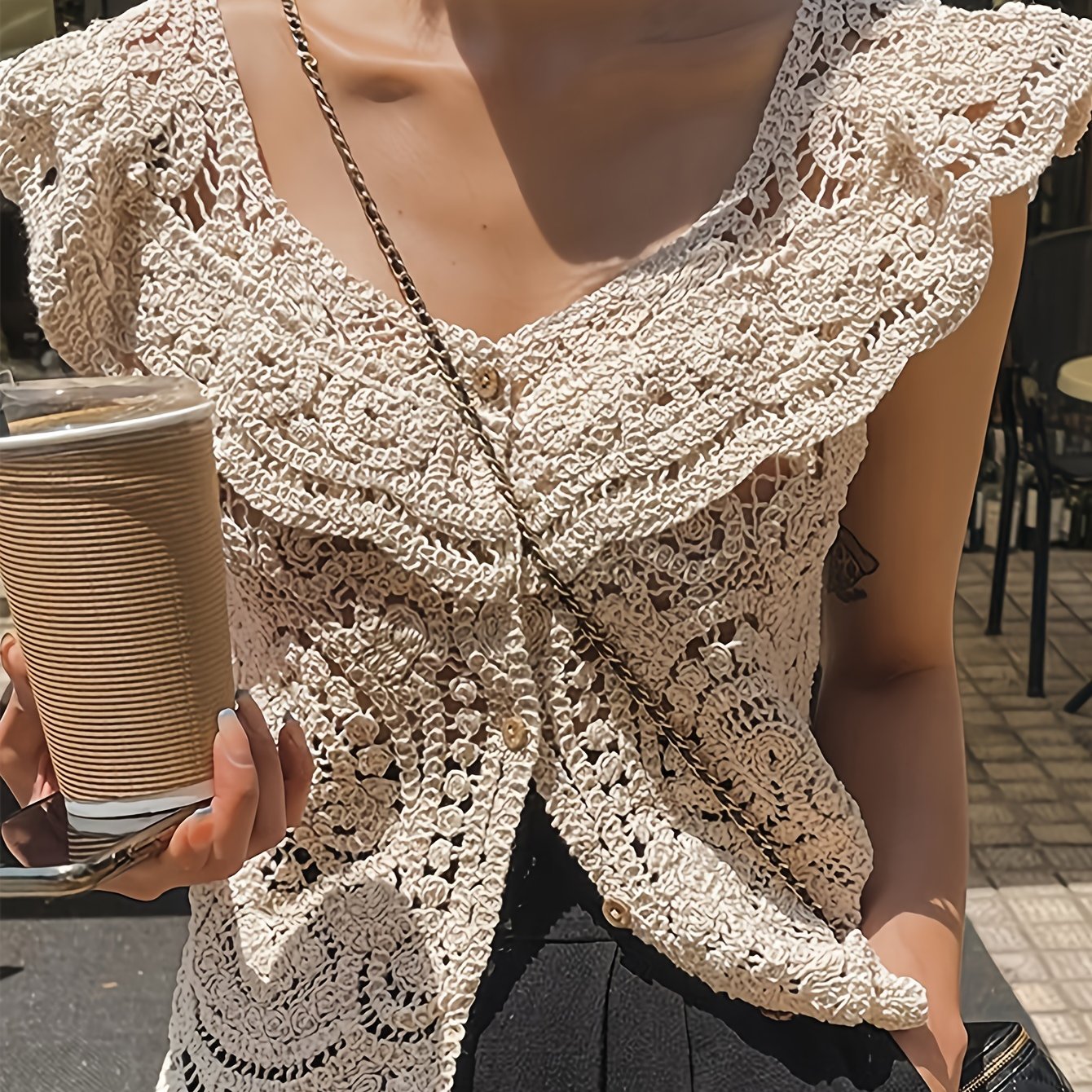 E-shop Koreanischer Frühlings-Sommer Neuer Damen Sexy Tiefer Ausschnitt Rundhals Spitzensaum Häkel Hollow Kurzarm Pullover Hollow Kurzarm Cardigan Top
