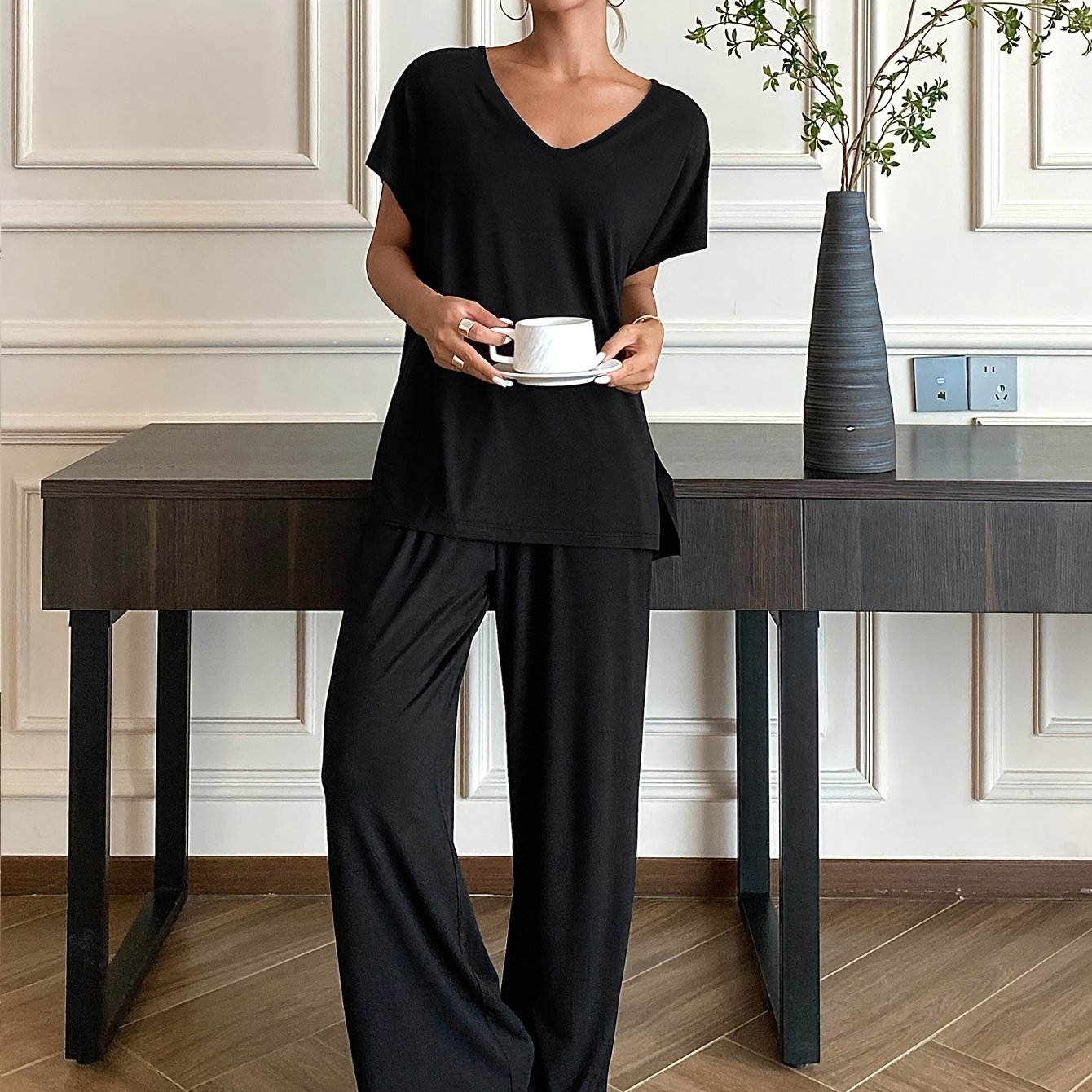 E-shop Modische Freizeit Kurzarm V-Ausschnitt Top und Schlaghose Pyjama Set Damen Loungewear für Indoor und Outdoor