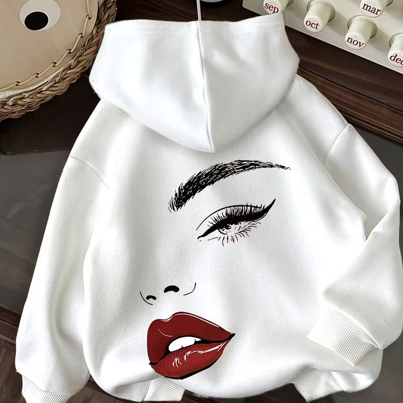 TEMU [] Red Lip And Eye Makeup Printed White Hoodie, Fashion Personality Sweater, Trendy Daily All-match Top