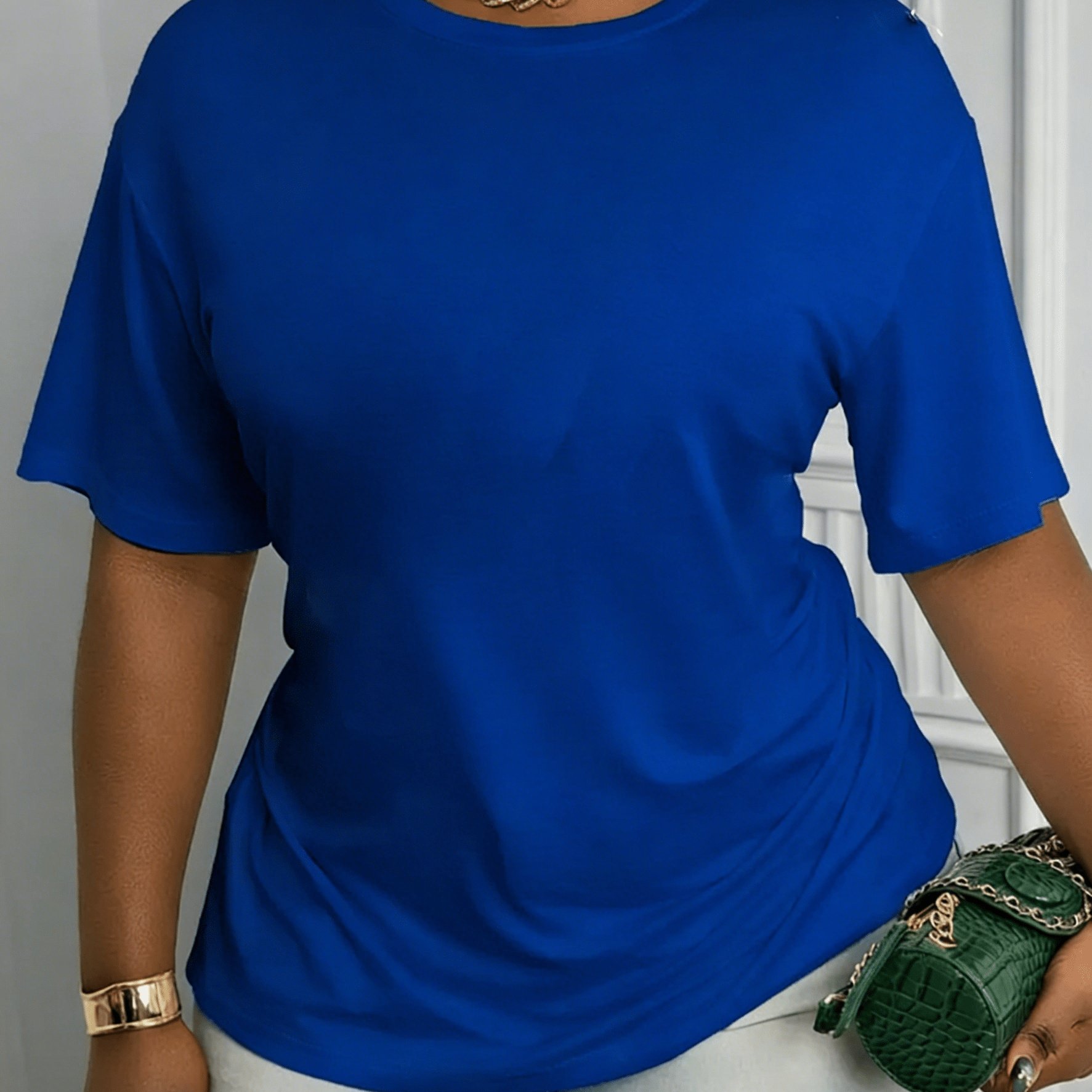 TEMU Plus Size, Women's Plus Size Clothing, Solid T-shirt, Casual Short-sleeved Crew Neck Top, Medium Stretch Fabric, Machine Washable, Fashionable