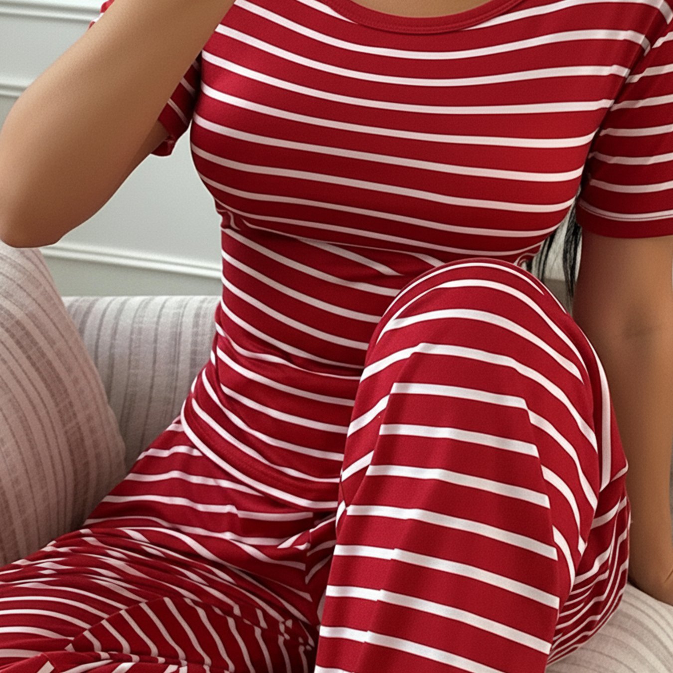 TEMU Ensemble de pyjama décontracté pour femmes : haut à manches courtes à col rond rayé rouge et blanc et pantalon long