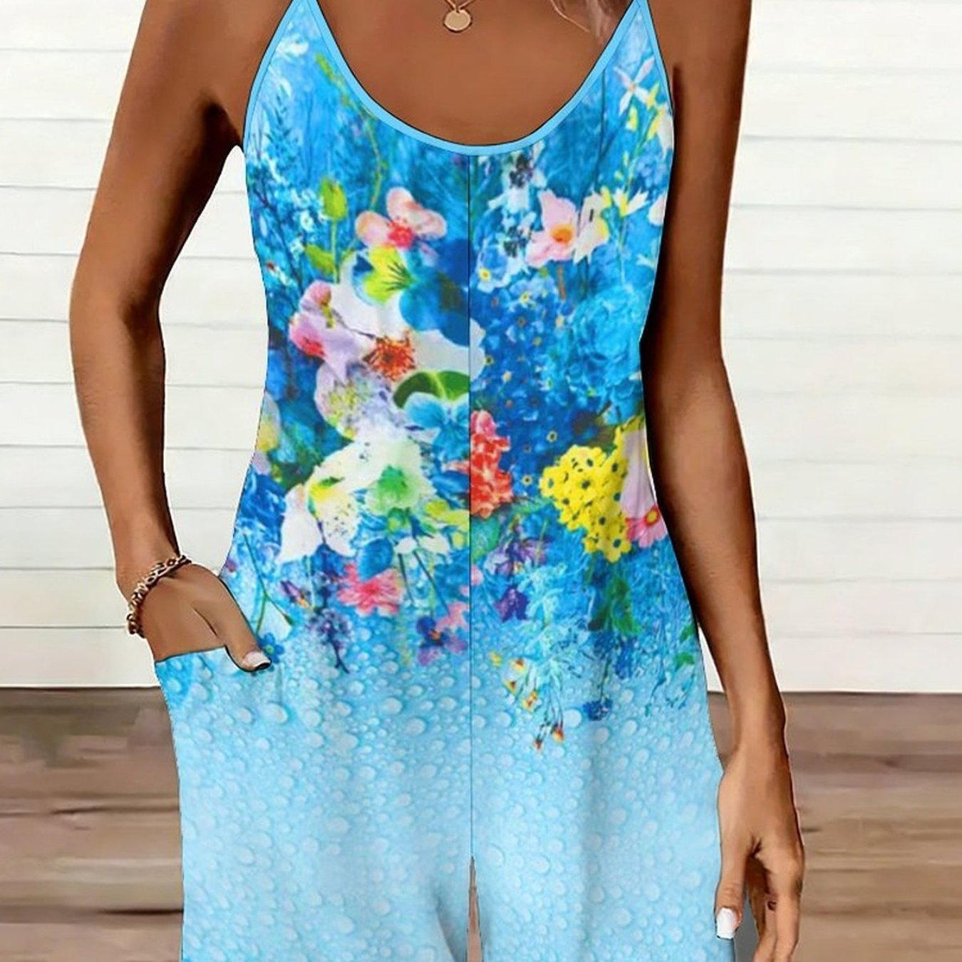 Fashionable And Women's Shorts, Halter Jumpsuits, With Multi-element Printed Patterns, Are Ideal For Women' Life And Travel. Are An Elegant And Casual Versatile For Ladies