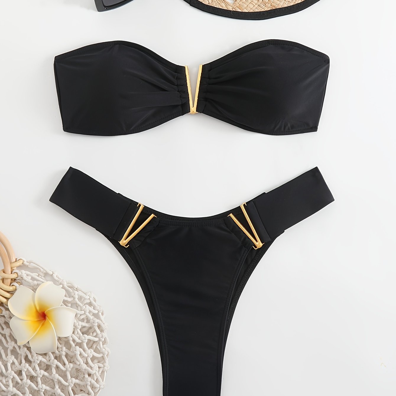 E-shop Sexy Goldener V-Ausschnitt BH Stil Bikini Zweiteiler Set - Schwarzer Badeanzug Geeignet für Strände und Schwimmbäder, Hochelastischer Stoff,