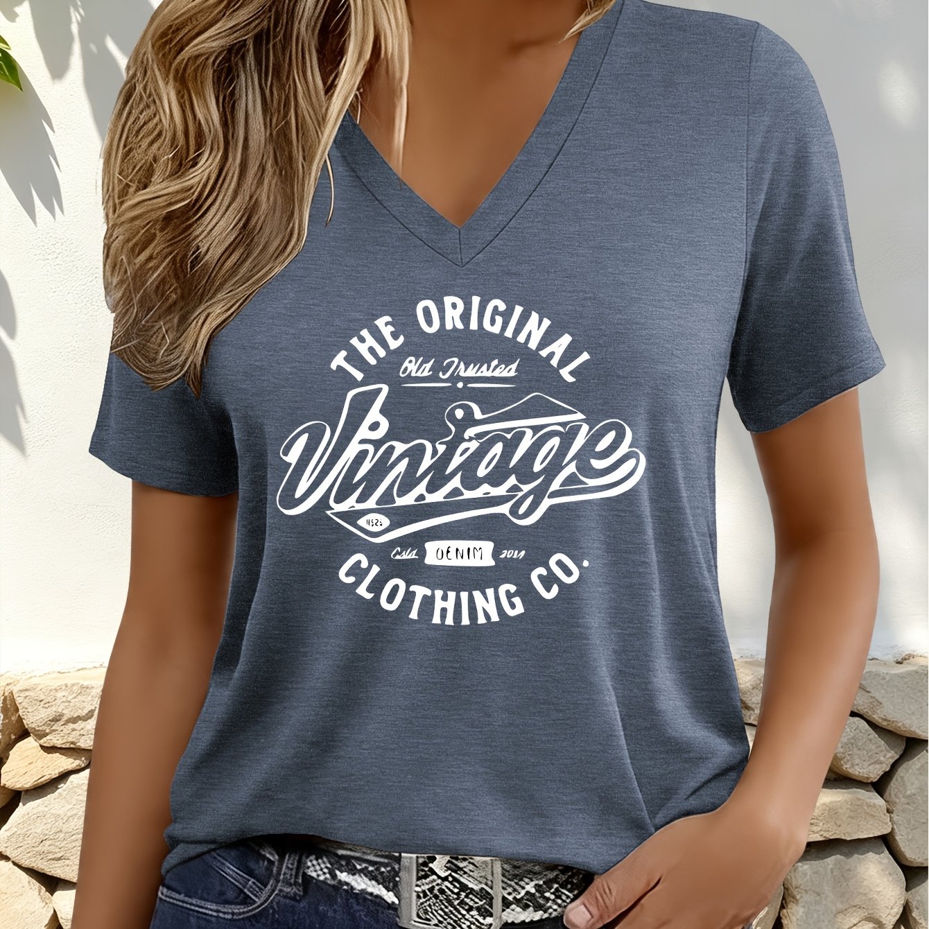 TEMU . Summer Women's Clothing Casual Daily Wear V-neck Short Sleeve Women's T-shirt _10028