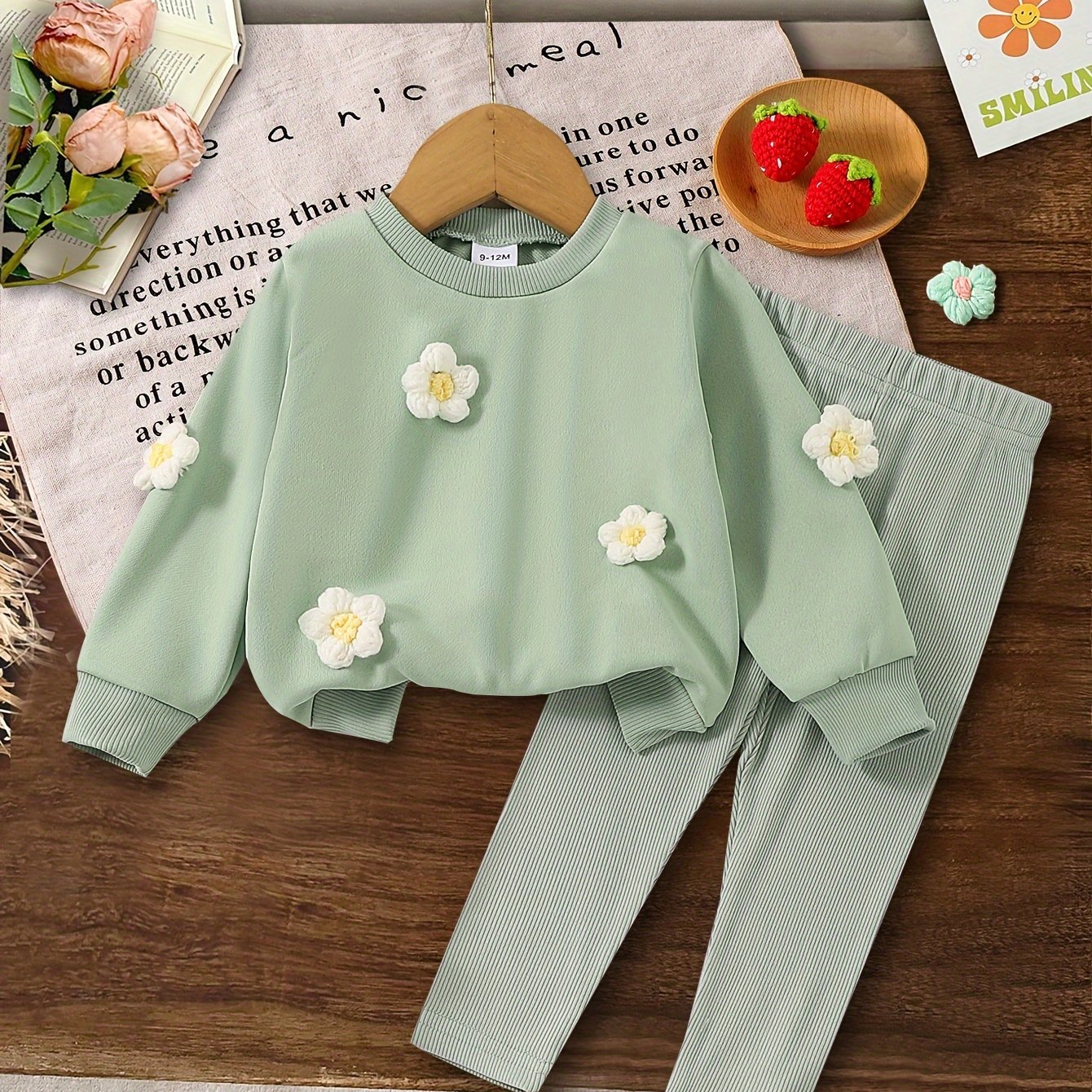 Girls' Mint Green Sweatshirt And Sweatpants 2pcs Set, Sweatshirt + Green Sweatpants With A , Simple And Easy To Match, Suitable For Daily , Wear , Autumn, And Winter, Perfect For Outdoor