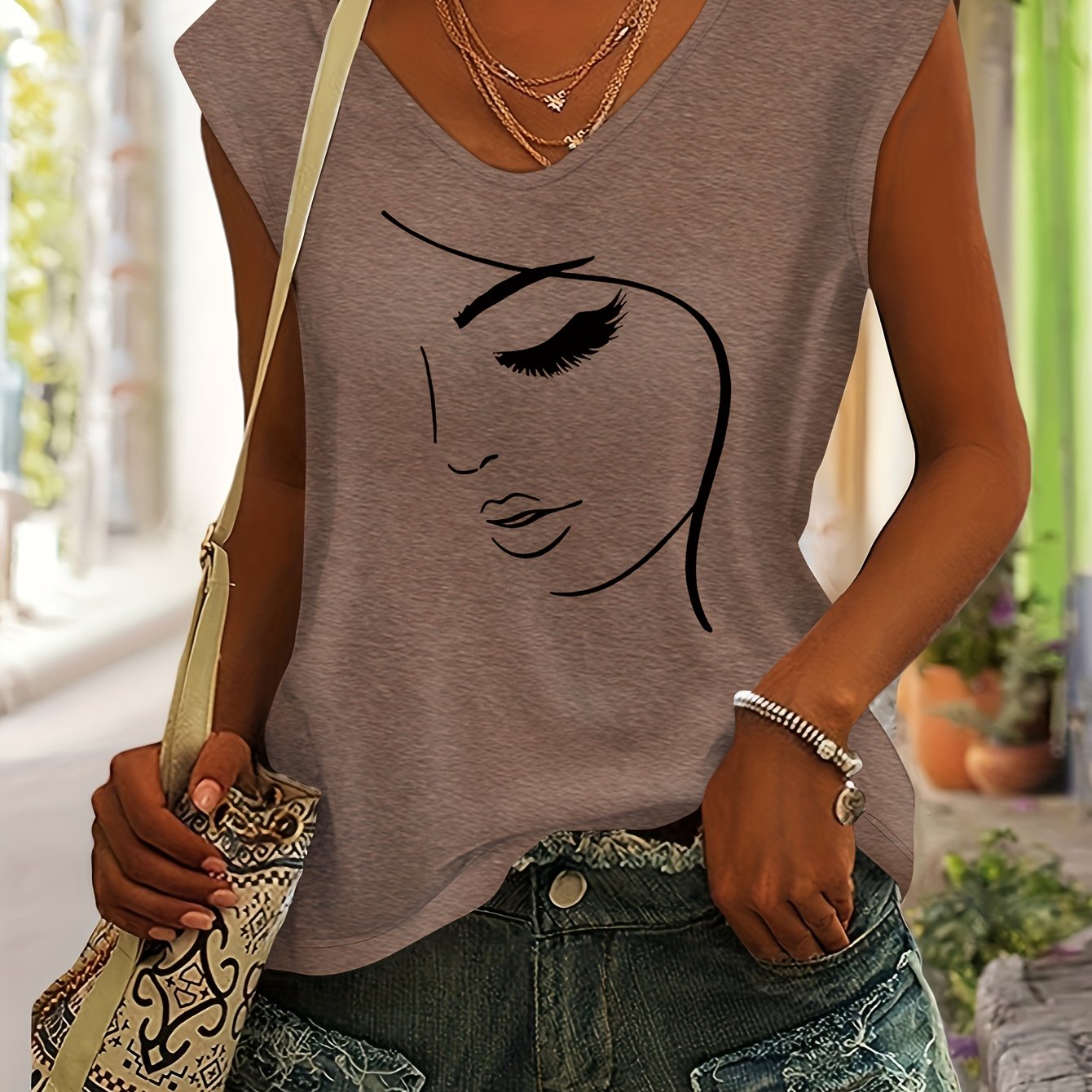 E-shop Modisches schickes Damen-T-Shirt im europäischen amerikanischen Stil mit abstraktem Gesichtsmuster-Druck, schlicht, lässig bequem für den ,