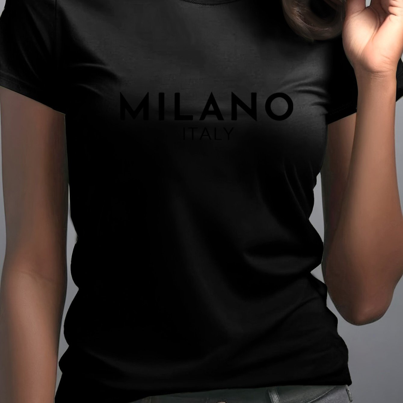 E-shop Damen Sommerkleidung | Kurzes Damen T-Shirt mit Rundhalsausschnitt, lässige und elegante Kleidung