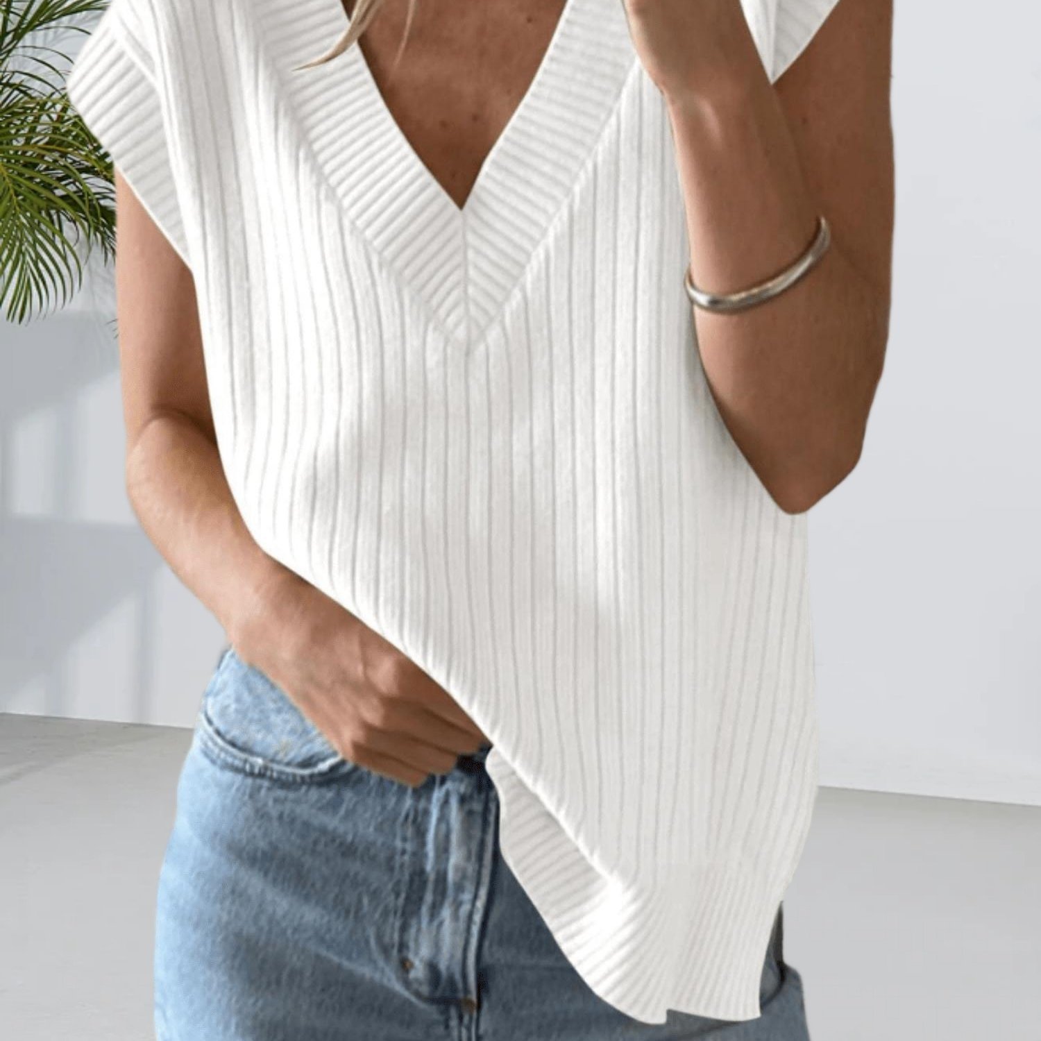 Women's Oversized Sleeveless Sweater Vest Tank Top - Medium Stretch Sleeveless Blouse-compatible For Body Types | Machine Washable Loose Fit Vests Suitable For Layering, Casual Wear & Wardrobe