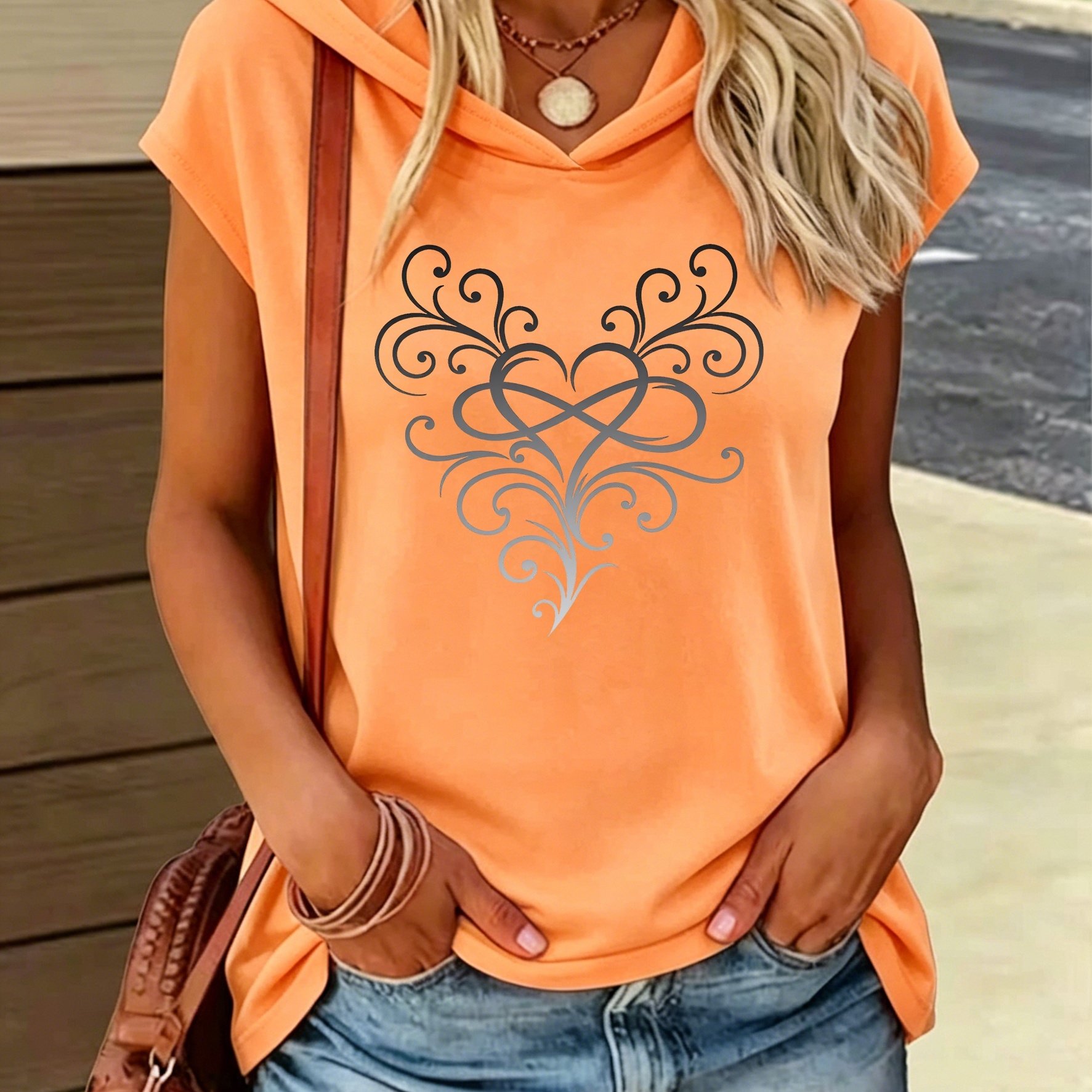 TEMU Haut à capuche 1 pièce à motif cœur, de design , style polyvalent et confortable, nouveau vêtement de 'été pour Y2K, haut T-shirt élégant, stylé