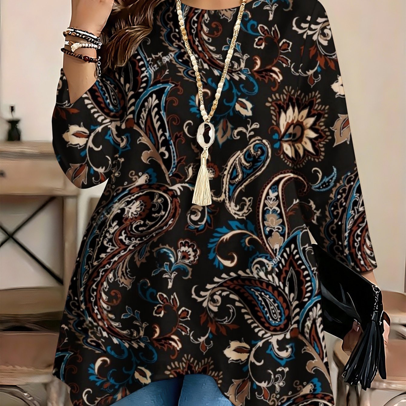 Image of Plus Size - Fashionable , Women's Long-sleeve Blouse With Round Neck And Asymmetric Hem, Paisley Floral Print, Micro-elasticity, . Perfect For Spring And Summer Wear, For Plus-size Women