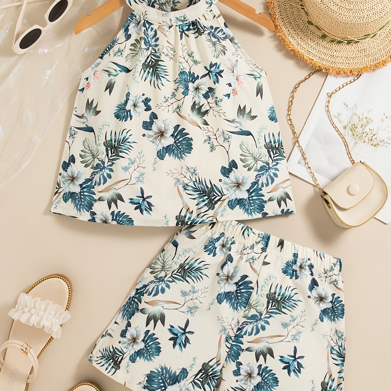 Image of Girls' Casual Leisure Outing Fashion Floral Pattern Halter Neck Design Sleeveless Top And Shorts 2pcs Set Girls' Shorts Set Summer, For Outdoor