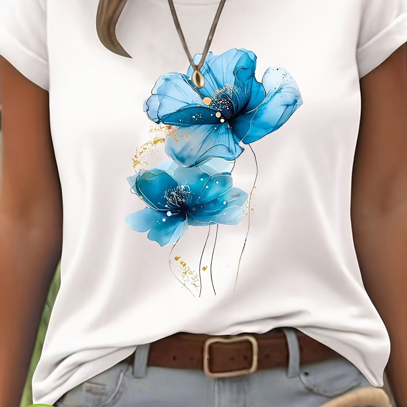 Image of Plus Size, Women's Short-sleeved T-shirt With Unique Floral Pattern, Elegant And