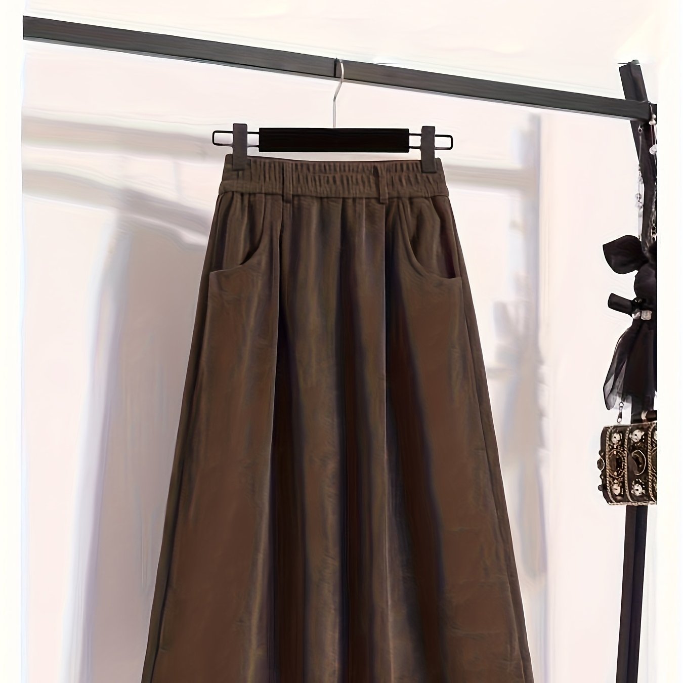 TEMU Robe de luxe en velours pour femmes, mi-longue, printemps 2025, couvre l'abdomen, jupe à taille élastique pour MM