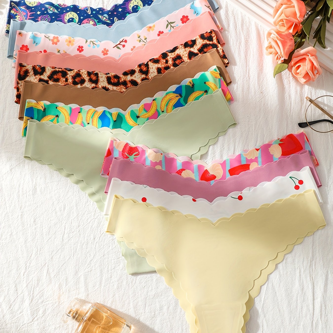 E-shop 12er-Pack Damen Wellenförmige Nahtlose Schalenhals-Slips Einteilige Bequeme Atmungsaktive Elastische Glatte Bedruckte Dreieck-Slips für Alle
